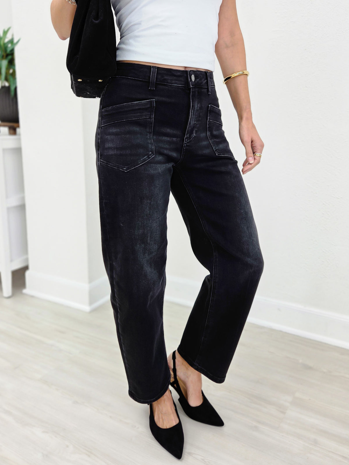 Stretch Denim Barrel Jeans With Angled Pocket