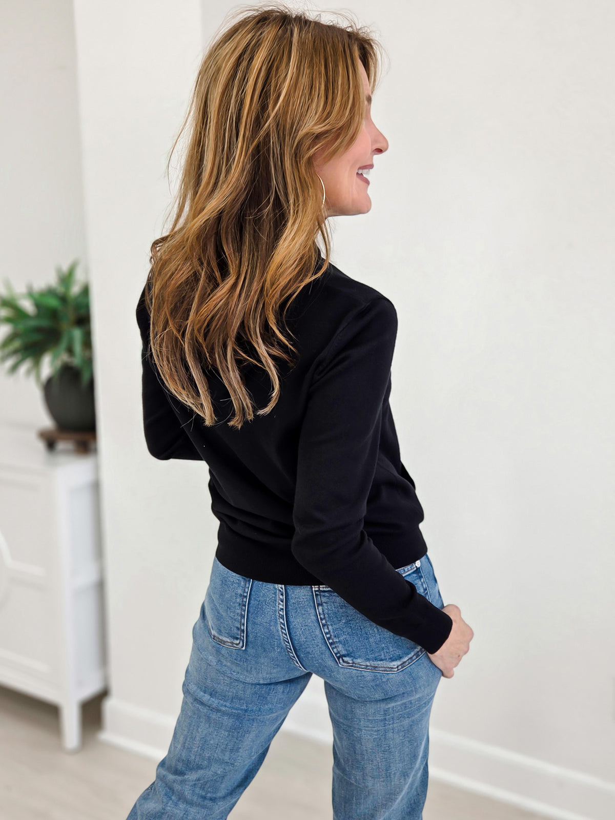 Women's Sweater Top Hoodie With Front Pocket-Black