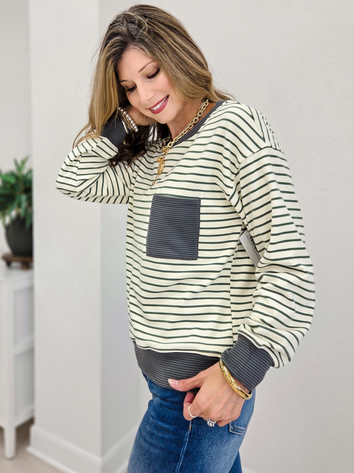 Color Trimmed Micro Brushed Pocket Pull Over Top