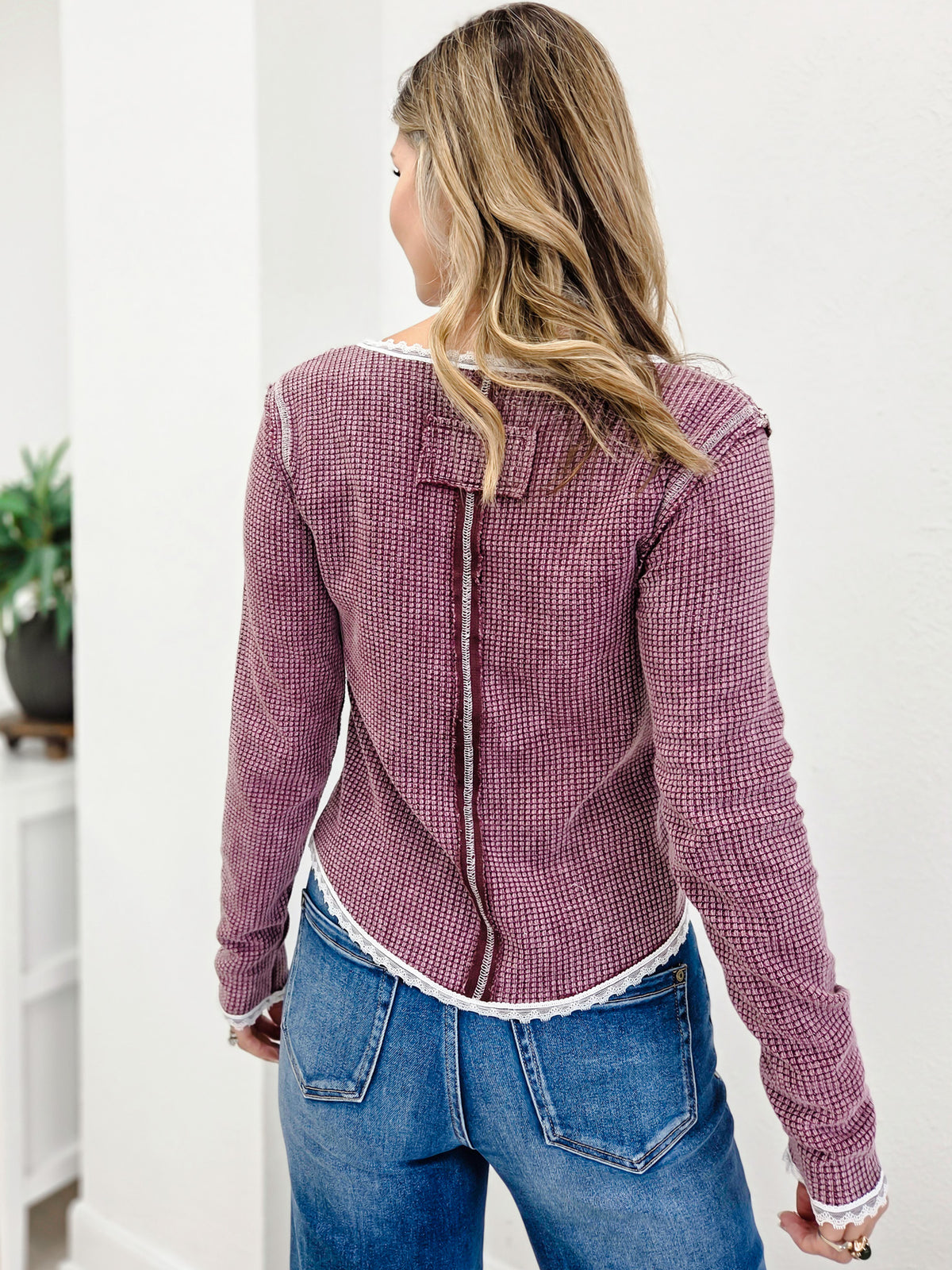 Vintage Washing Solid Stitch Overlock Trim Knit Top