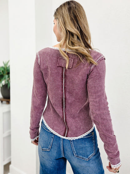 Vintage Washing Solid Stitch Overlock Trim Knit Top