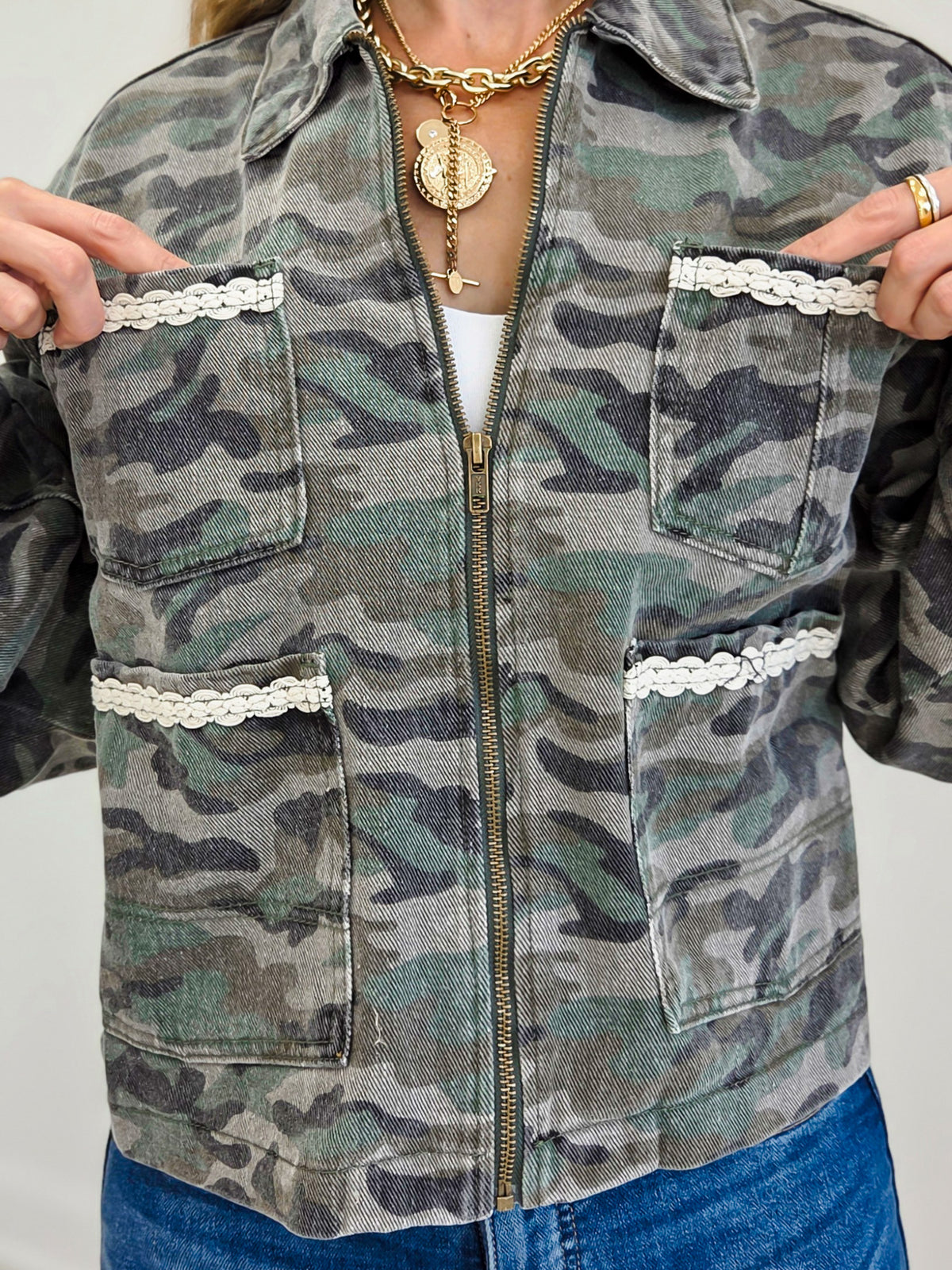 Adjustable Buckle Lightweight Zip-Front Closure Jackets