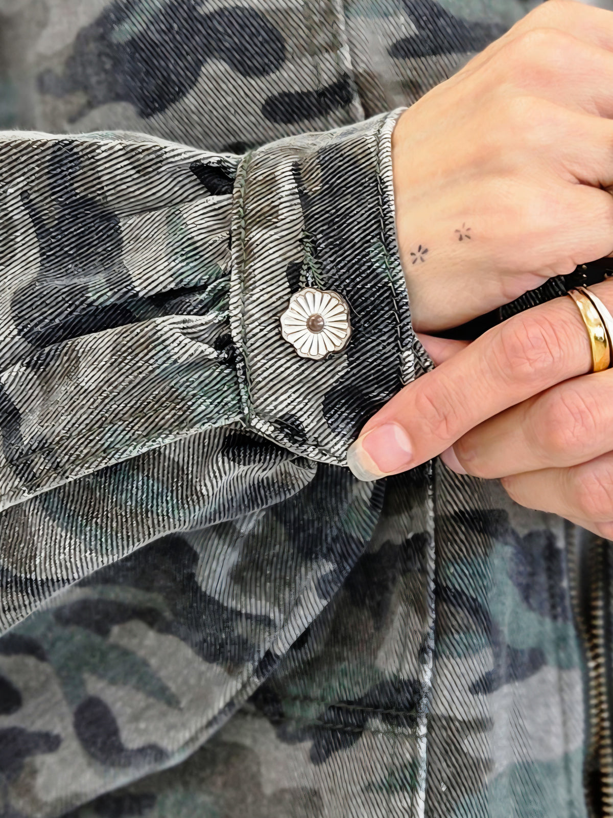 Adjustable Buckle Lightweight Zip-Front Closure Jackets