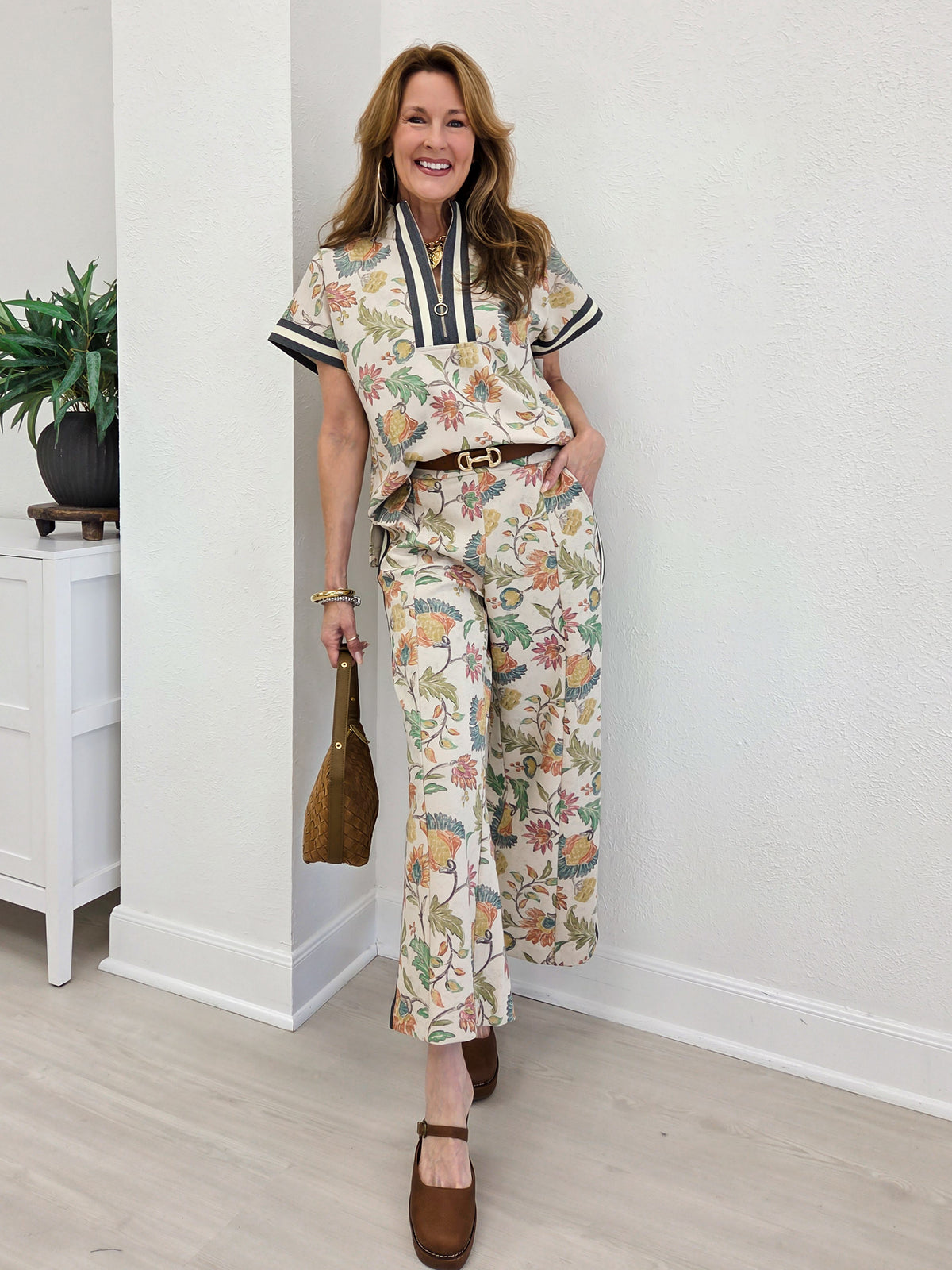 Color Rib Band Zip Up Floral Top with Matching Bottoms