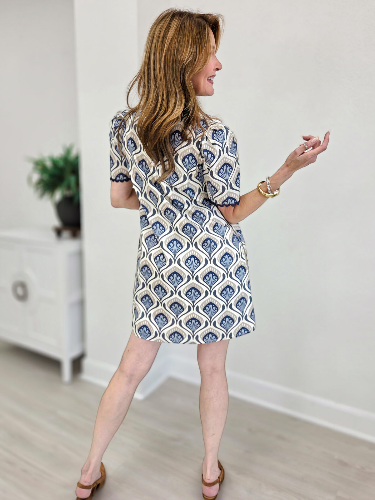 Scallop Trim Baroque Floral Shift Dress
