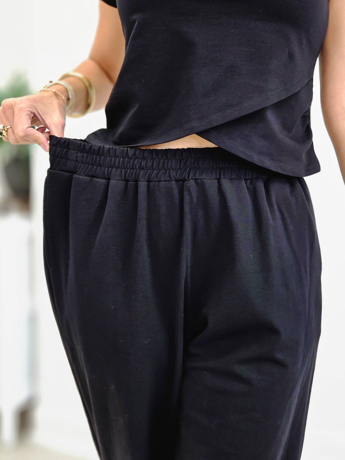 Surplice Scoop Neck and Jogger SET