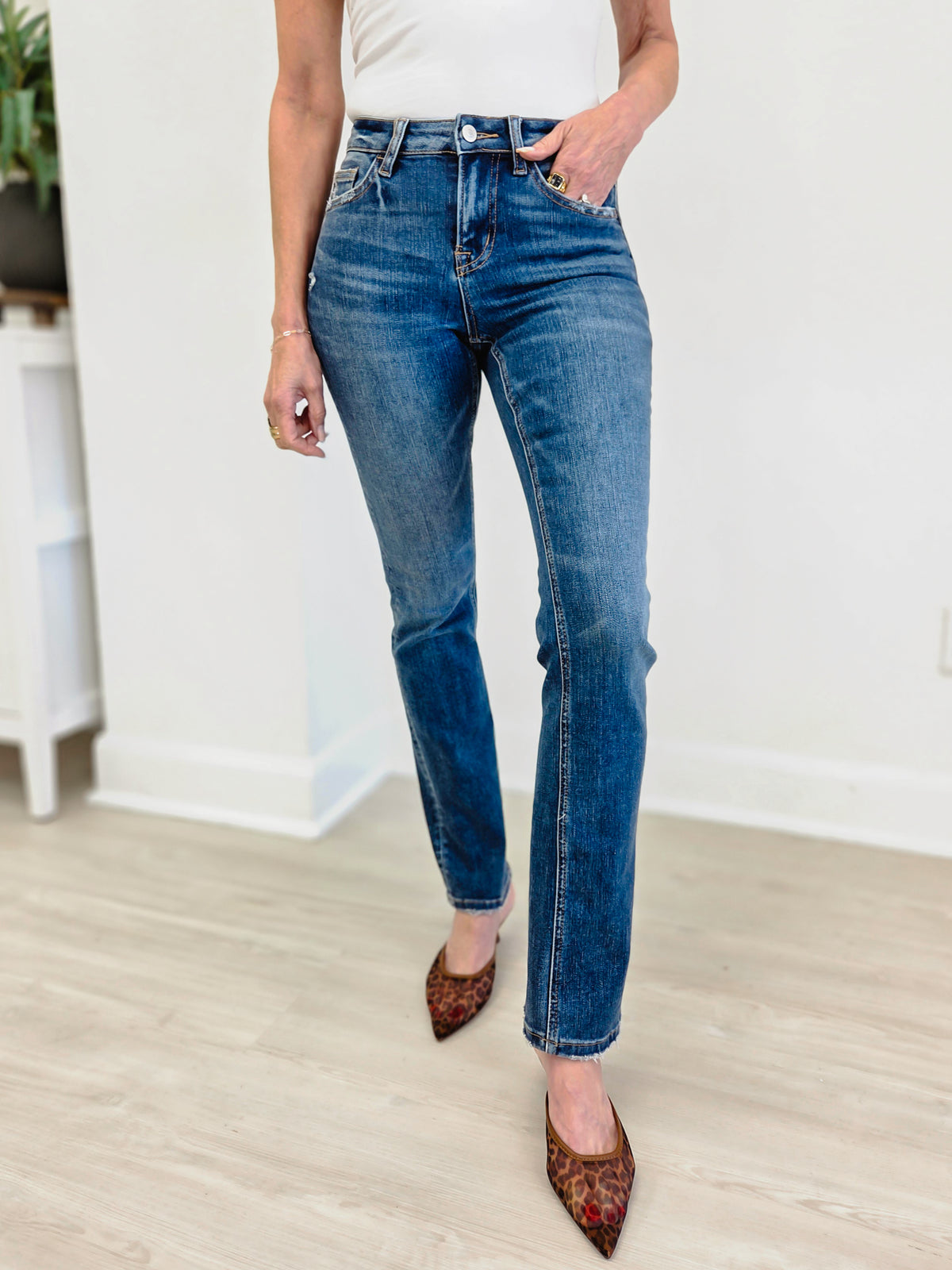 Vervet Pleasantly Mid Rise Straight Leg Jeans