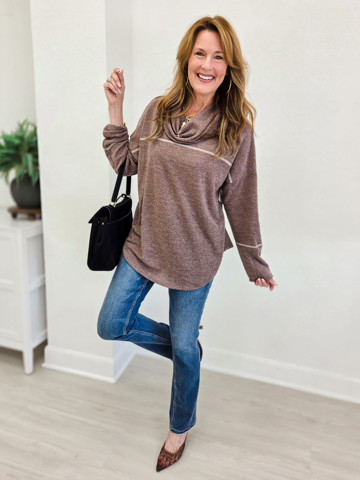 Vervet Pleasantly Mid Rise Straight Leg Jeans