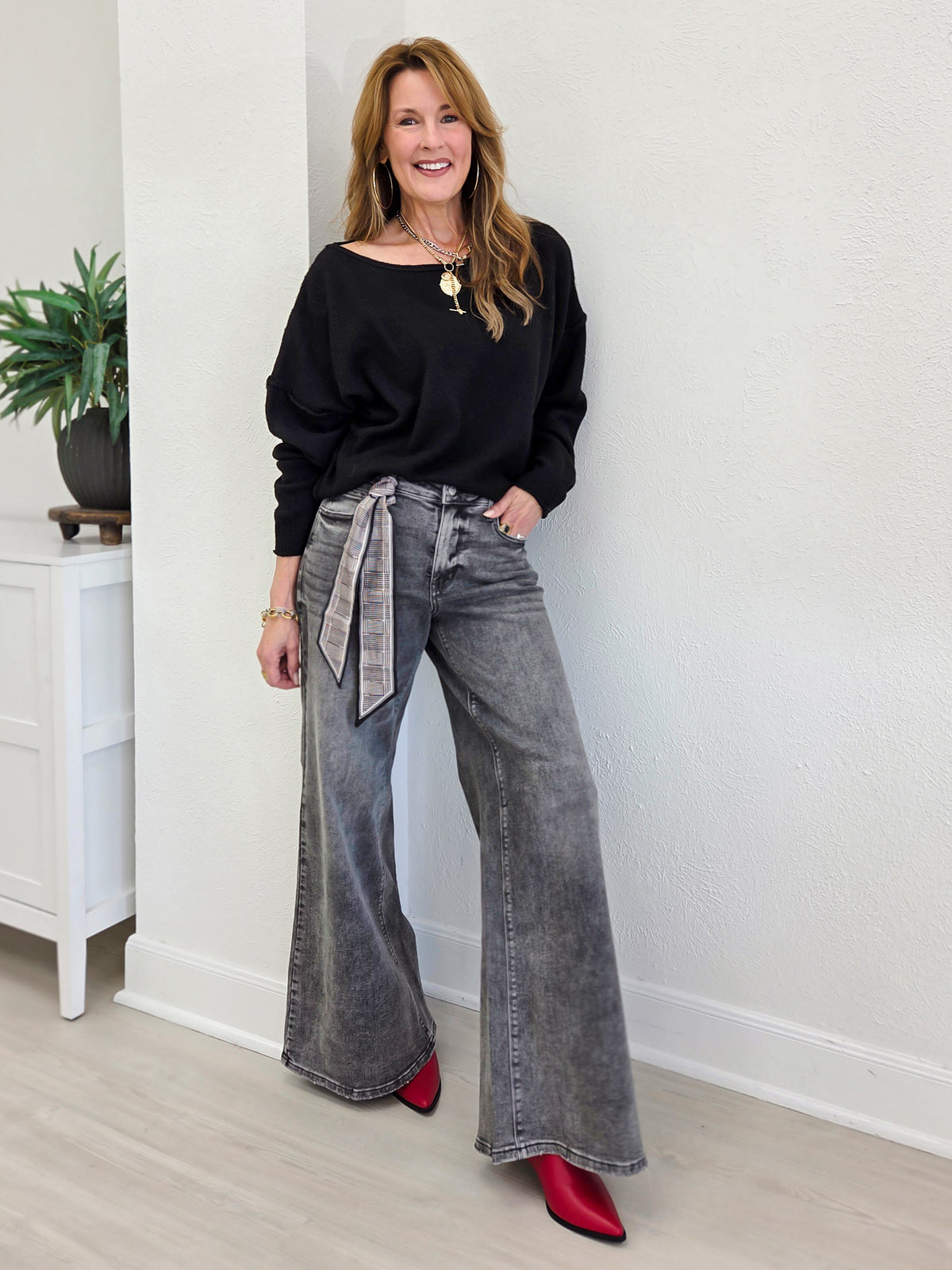 Judy Blue SOMBRA Mid-Rise Palazzo Split Back Yoke Jeans