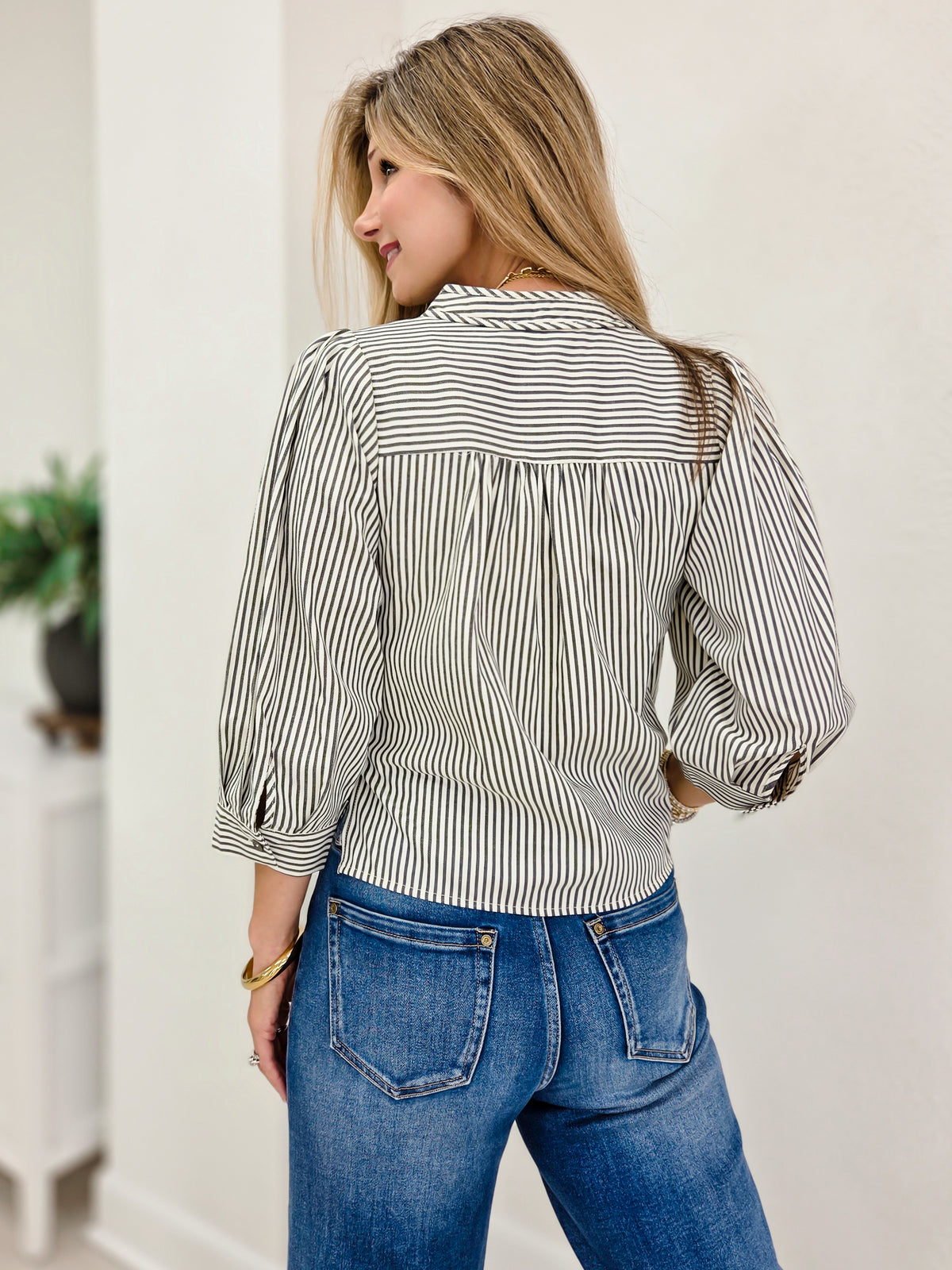 Railroad Stripe V-neck Puff Sleeve Blouse