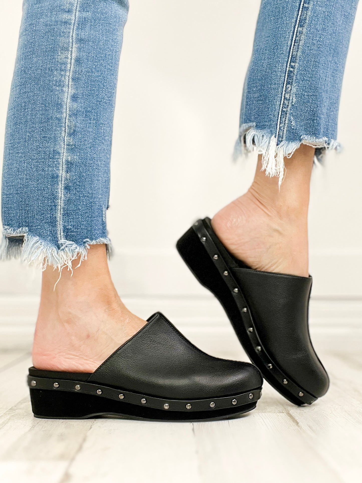 Corkys NEWBIE Clogs in Black 2