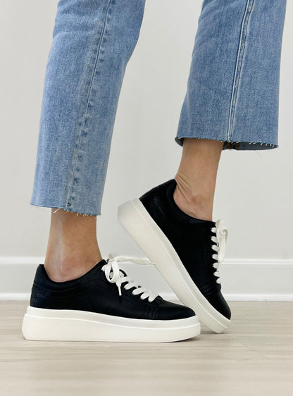 Yellowbox Ella Sneakers in Black