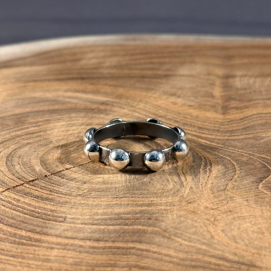 Ball and Chain Rings