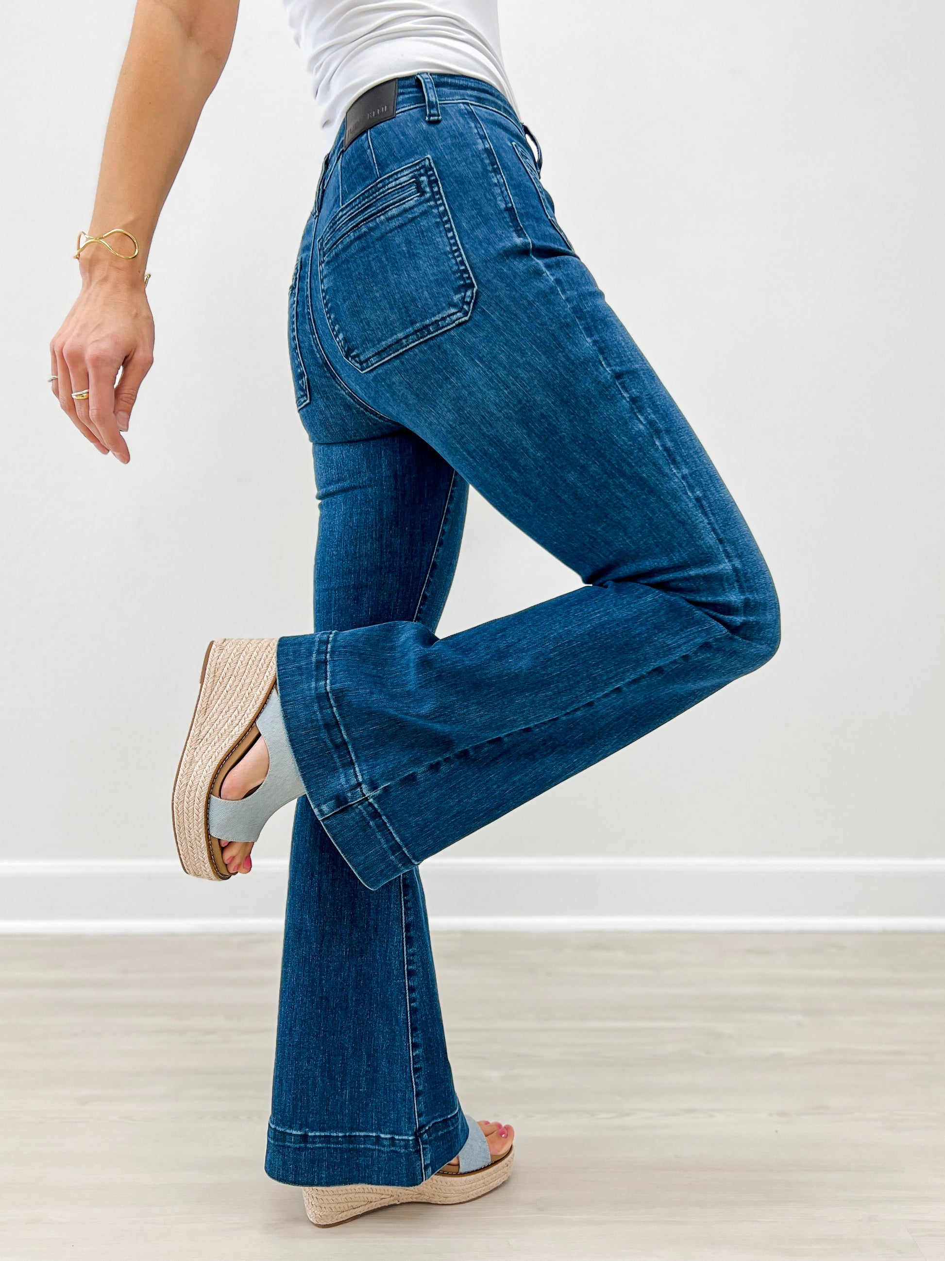 Judy Blue FLARE AFFAIR High-Waist Pintuck Flare Jeans