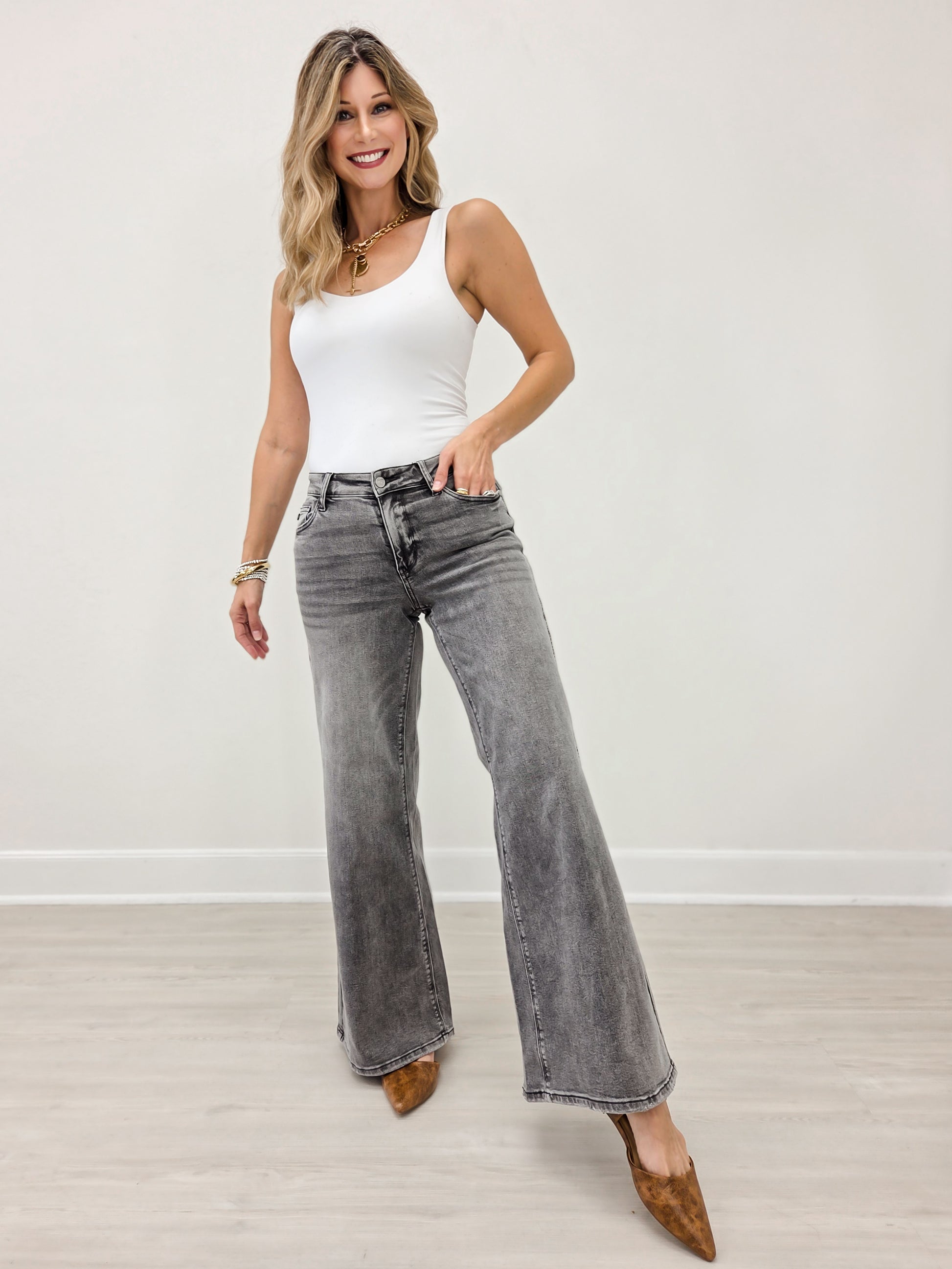 Judy Blue SOMBRA Mid-Rise Palazzo Split Back Yoke Jeans