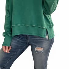The Eleanor Luxe CozyCore Sweatshirt - Red & Green