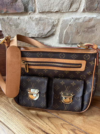 Louis Vuitton Manhattan – Monogram Canvas