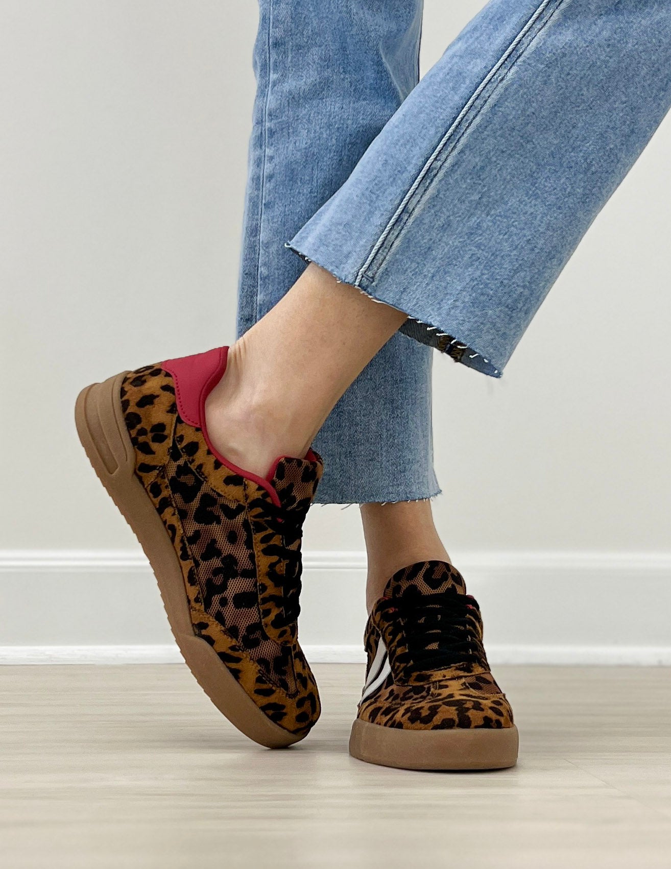 Double Stripe Design Court Sneakers in Camel Leopard & Red