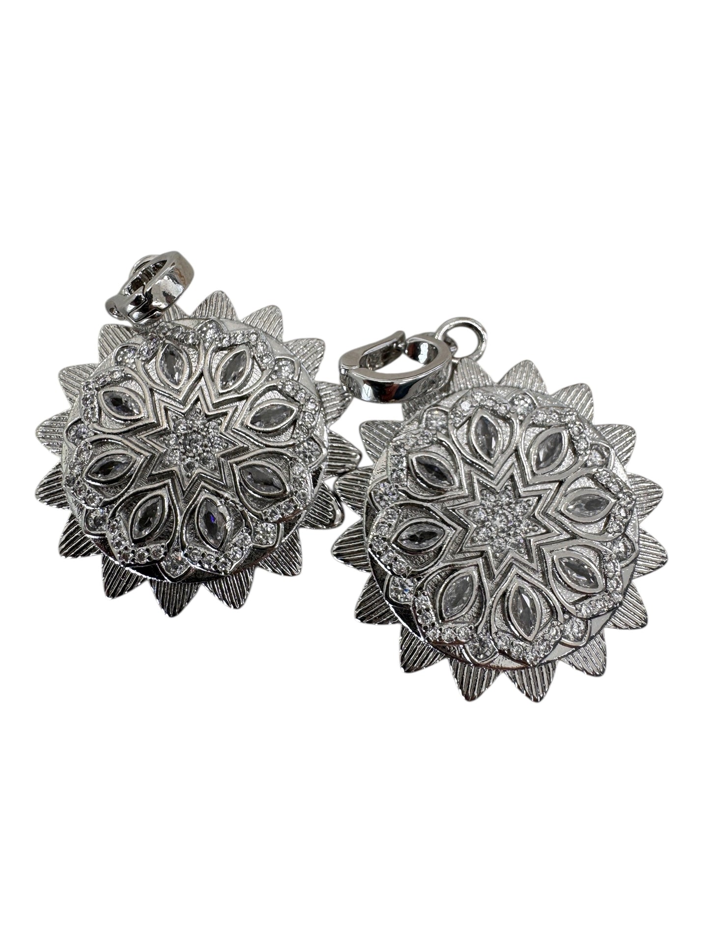 Silver Disk Detailed Detachable Charm