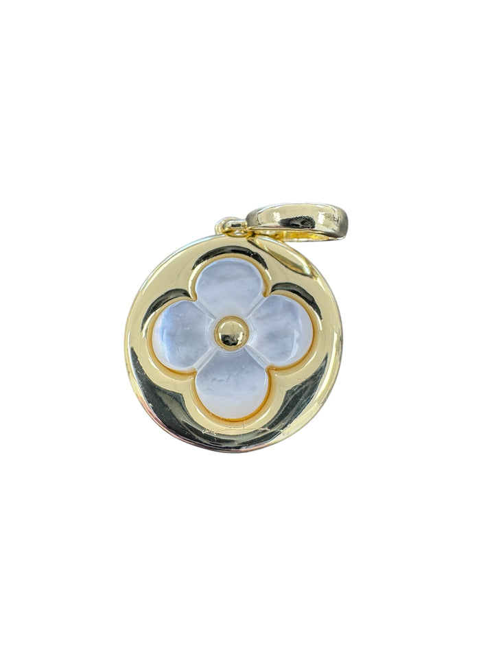 Medium Pearl Flower Luxe Charm