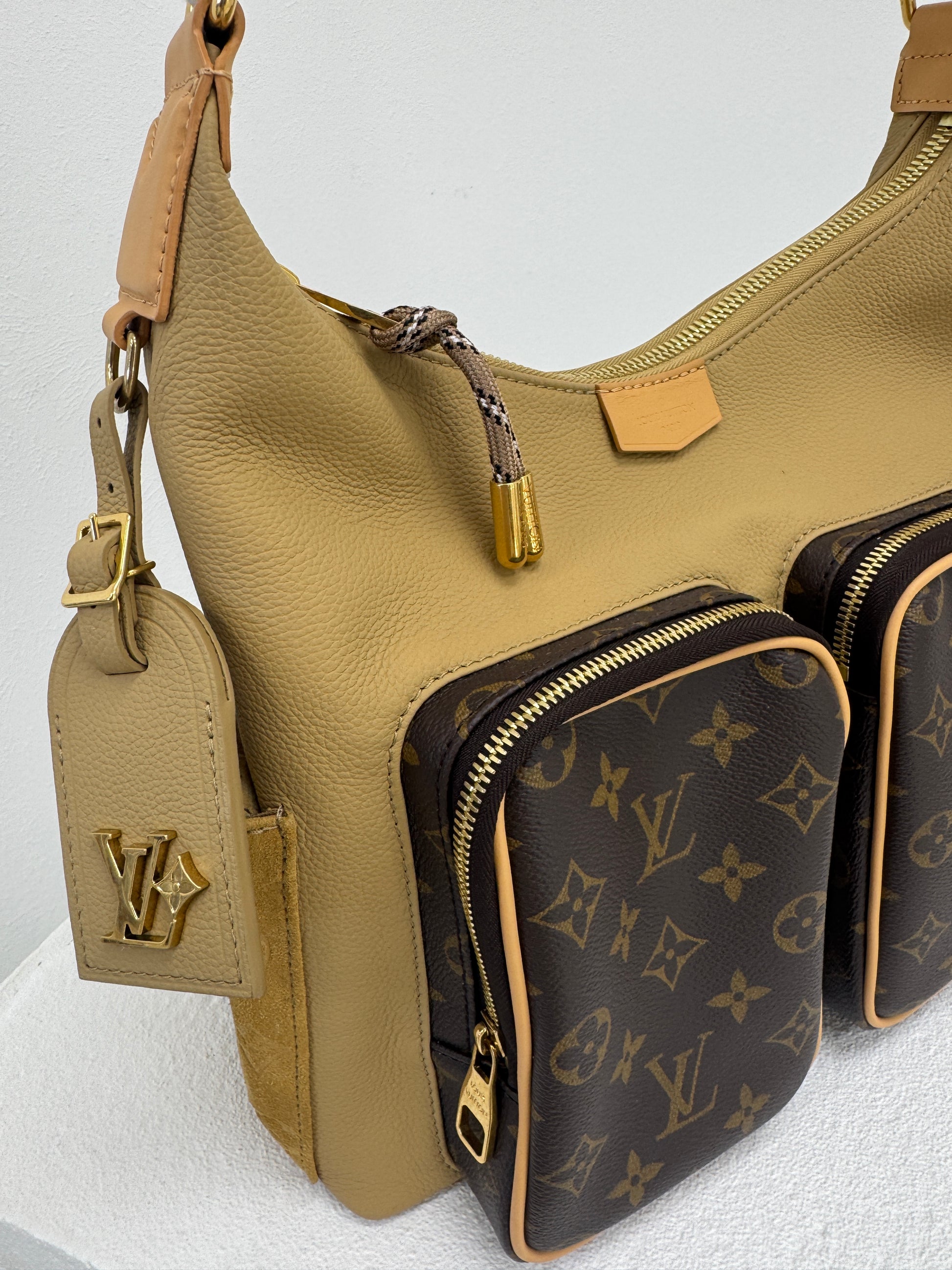 Louis Vuitton Trail Messenger Hobo Cargo Bag
