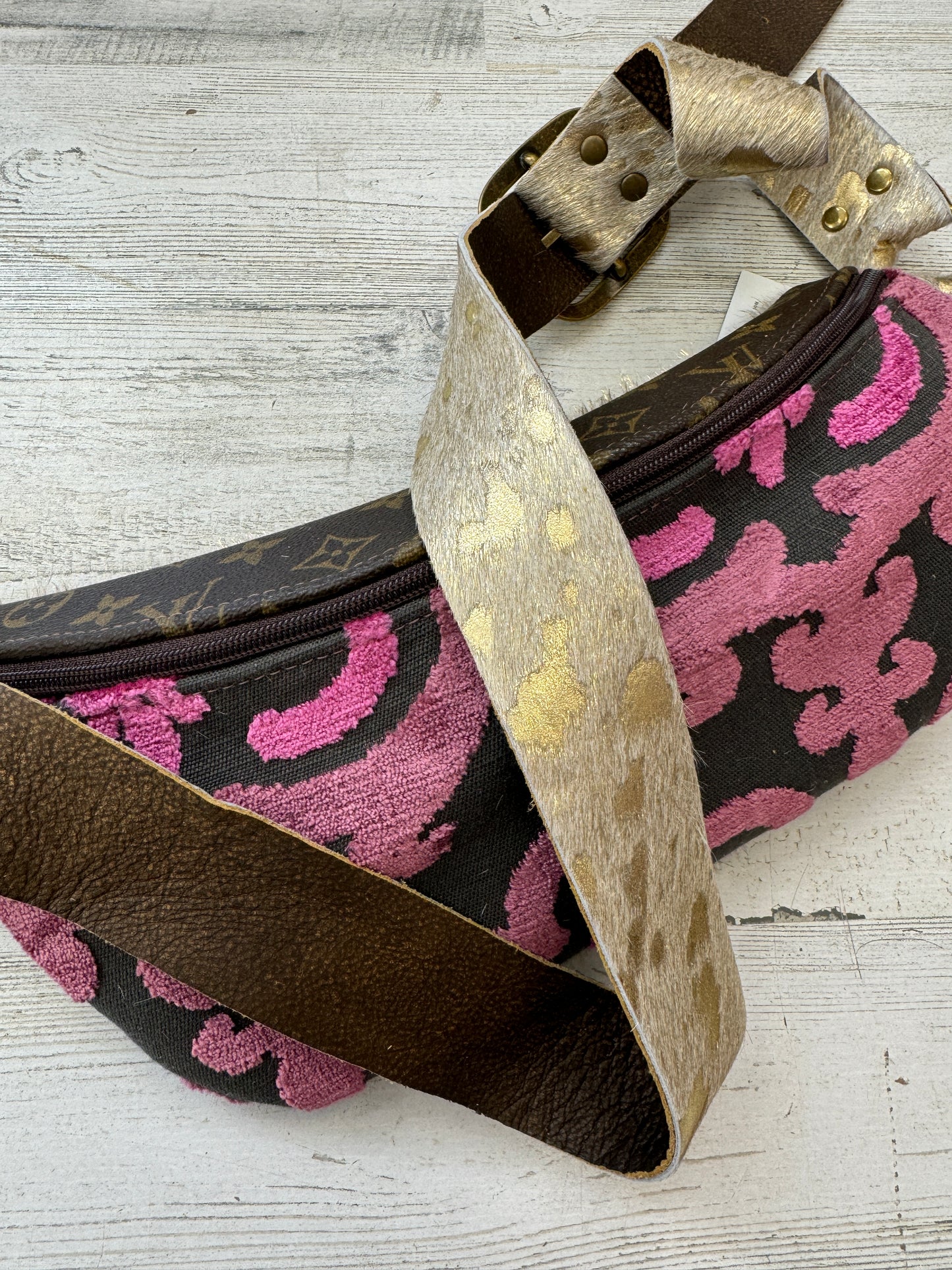 LV Detail Leather Bum Bag