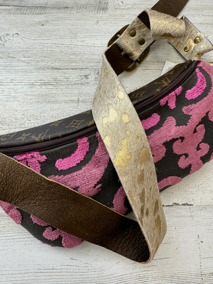 LV Detail Leather Bum Bag
