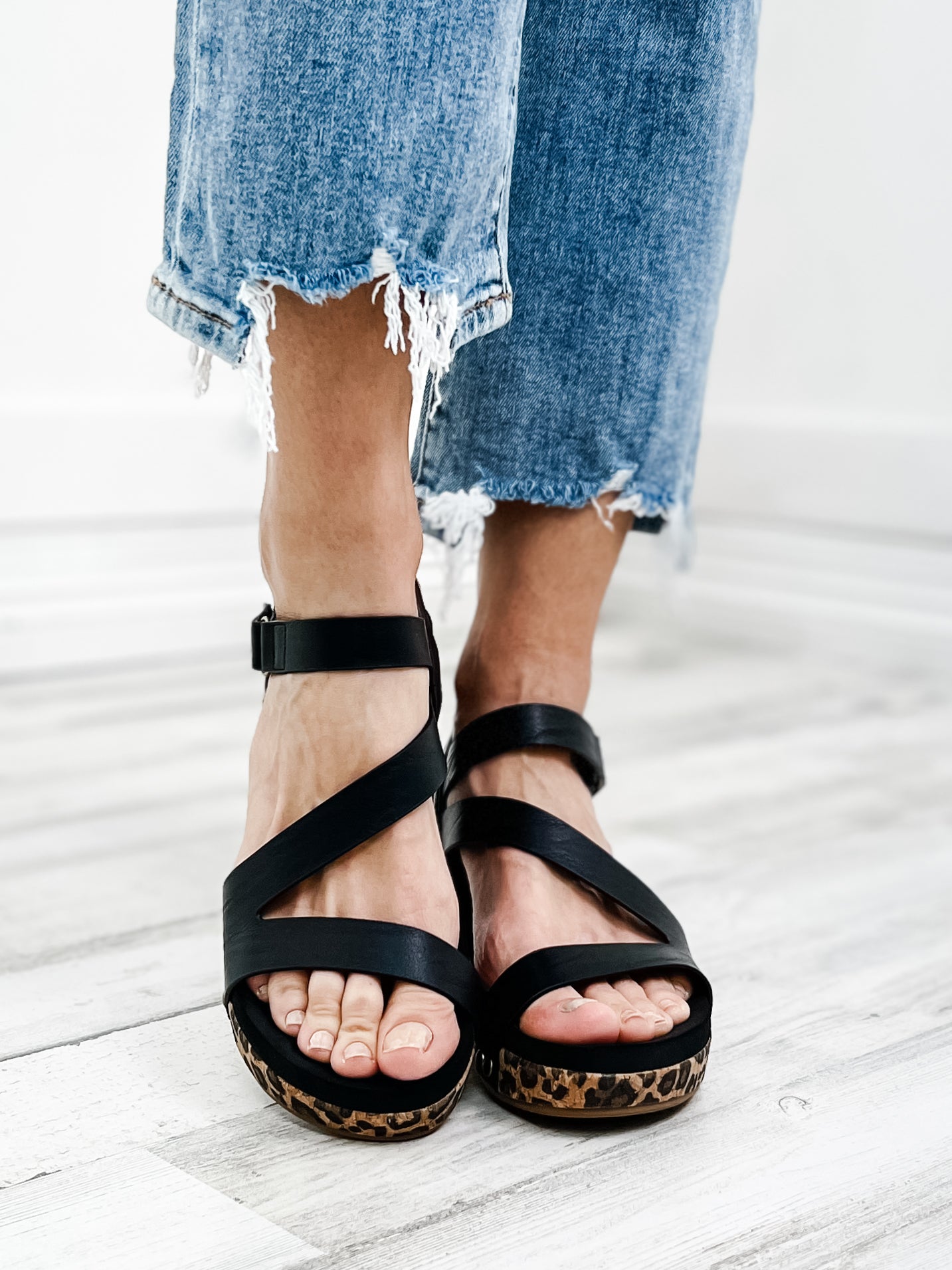 Corkys Keep It Casual Wedge in Black