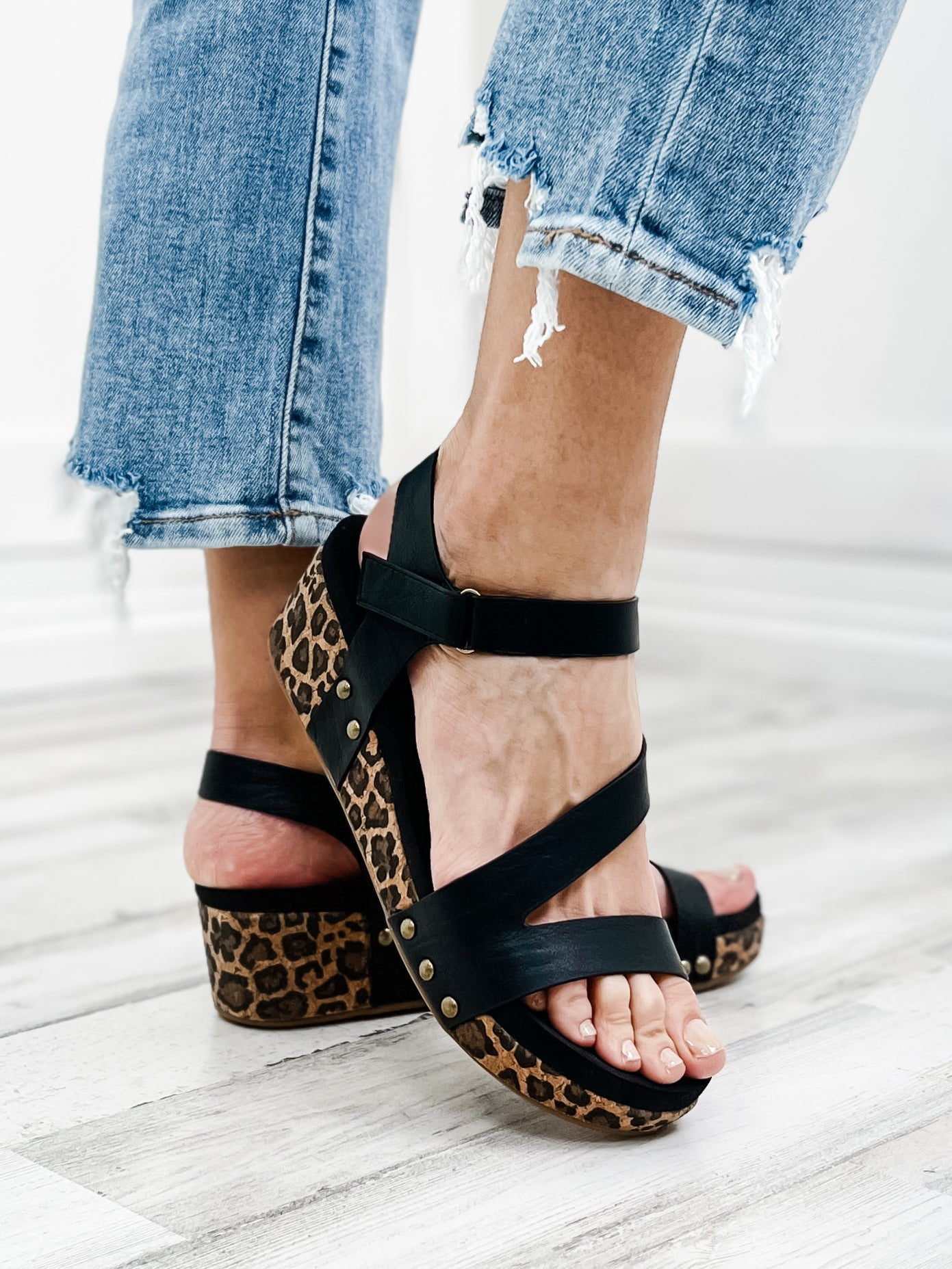 Corkys Keep It Casual Wedge in Black