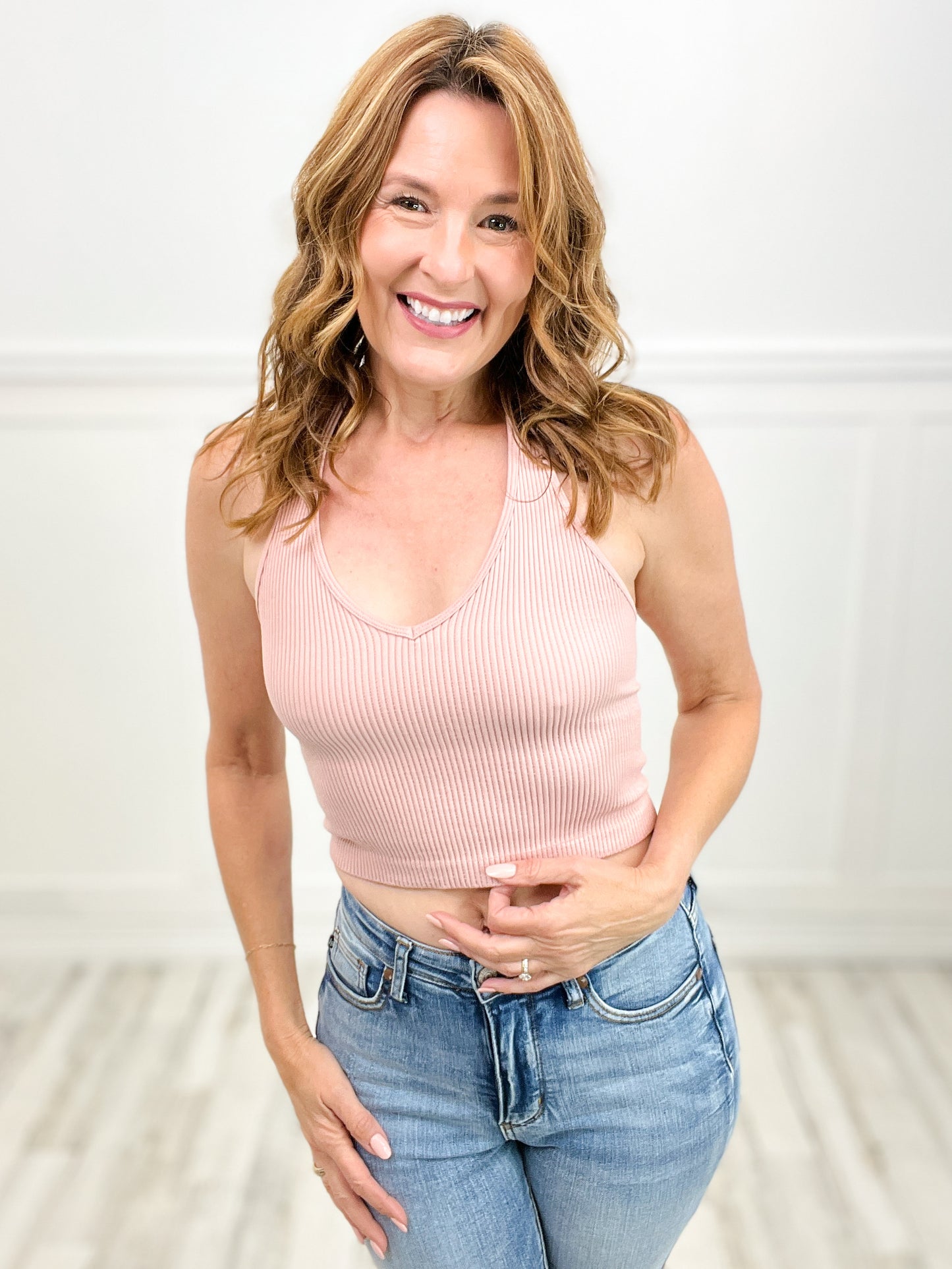 Ribbed V-Neckline Cropped Halter Top