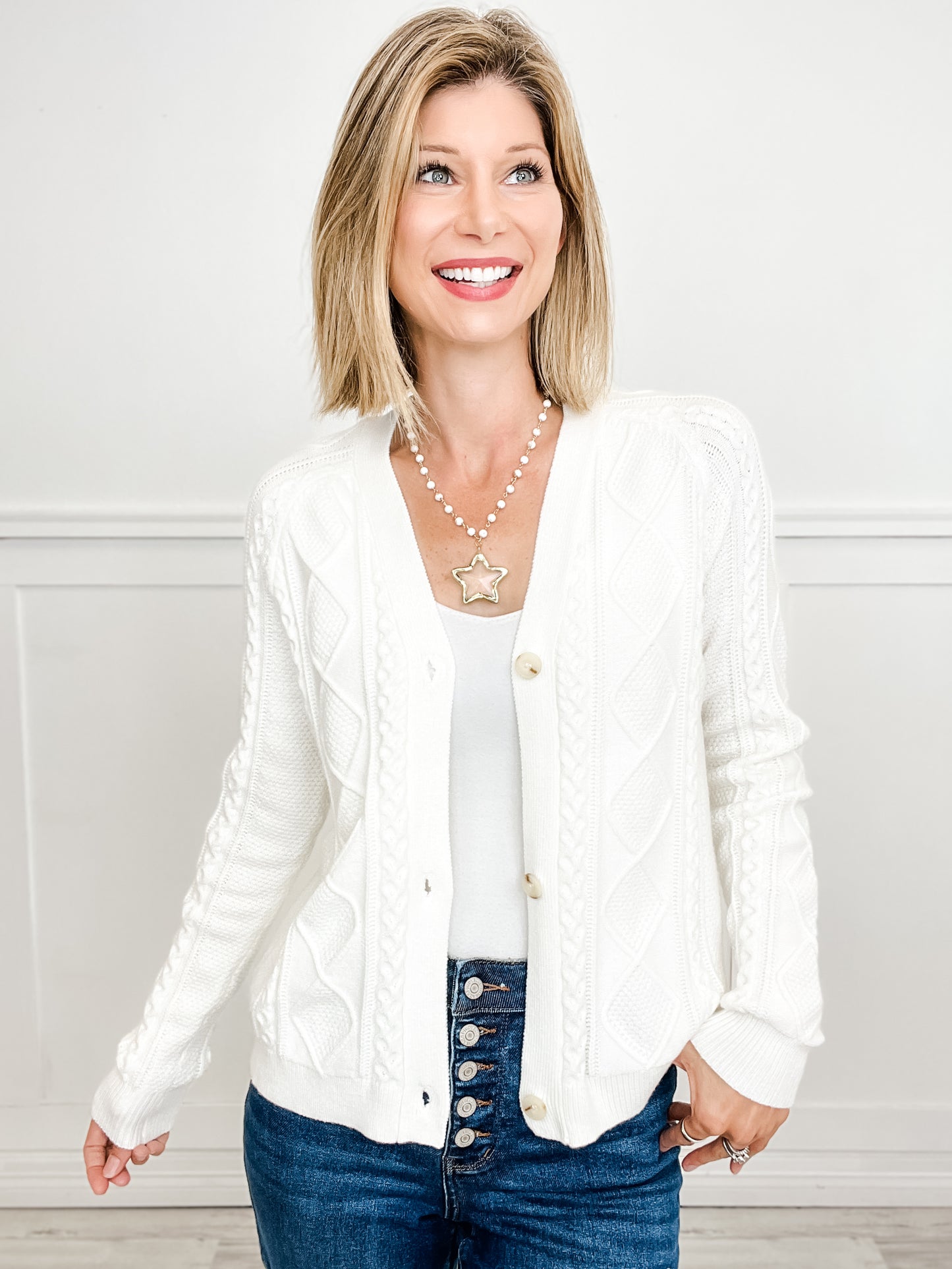 CABLE LONG SLEEVE V-NECK BUTTON DOWN CARDIGAN