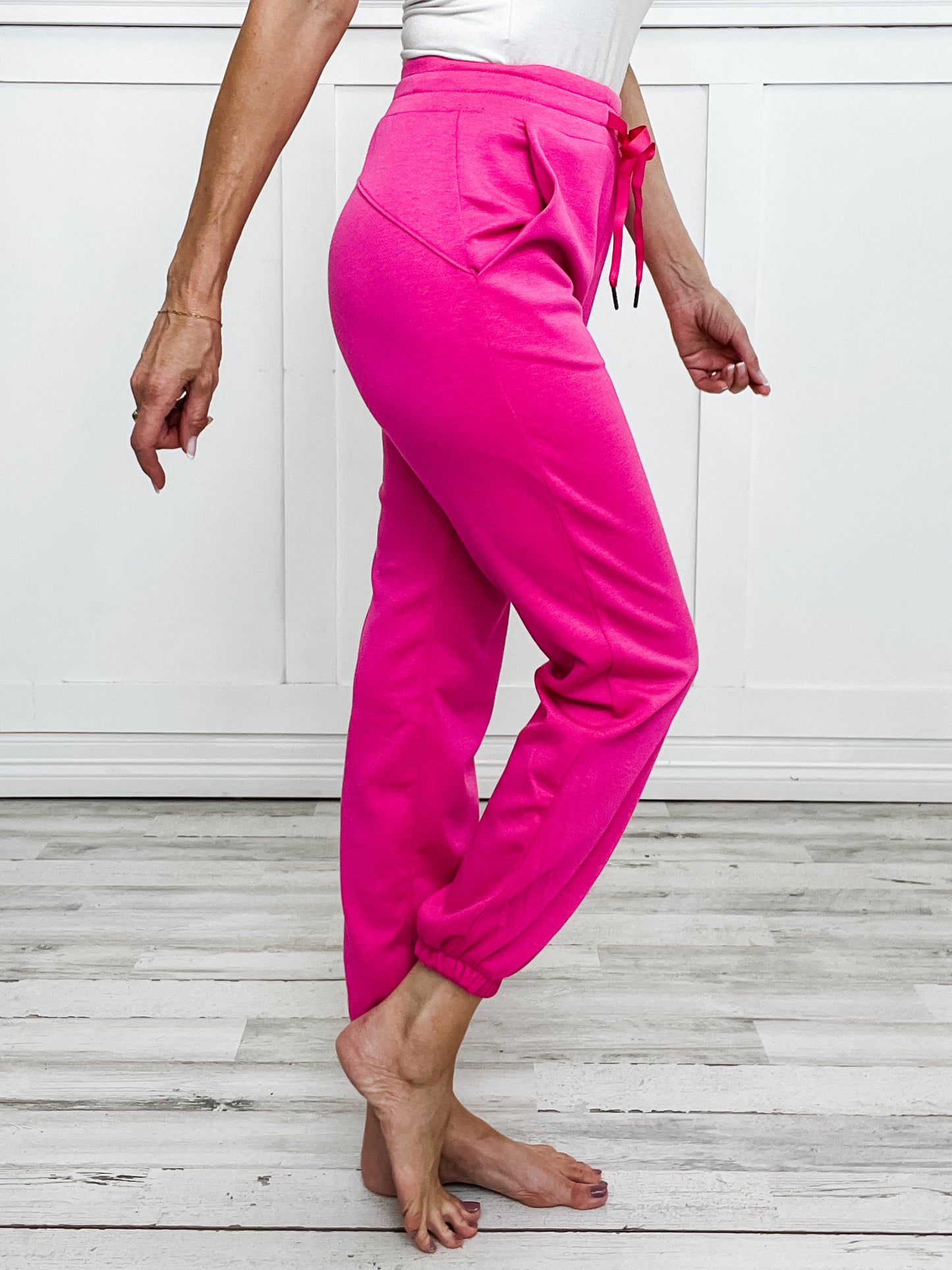 HAMPTONS DAYTRIP Travel Collection  Active/Loungewear in HOT PINK