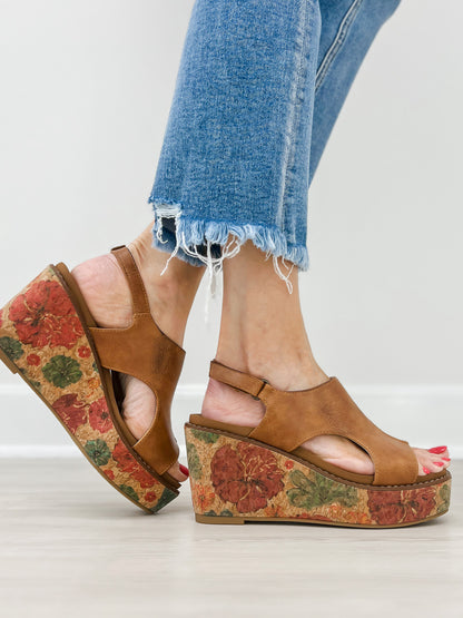 Pierre Dumas FLYNN-5 Wedges in New Tan