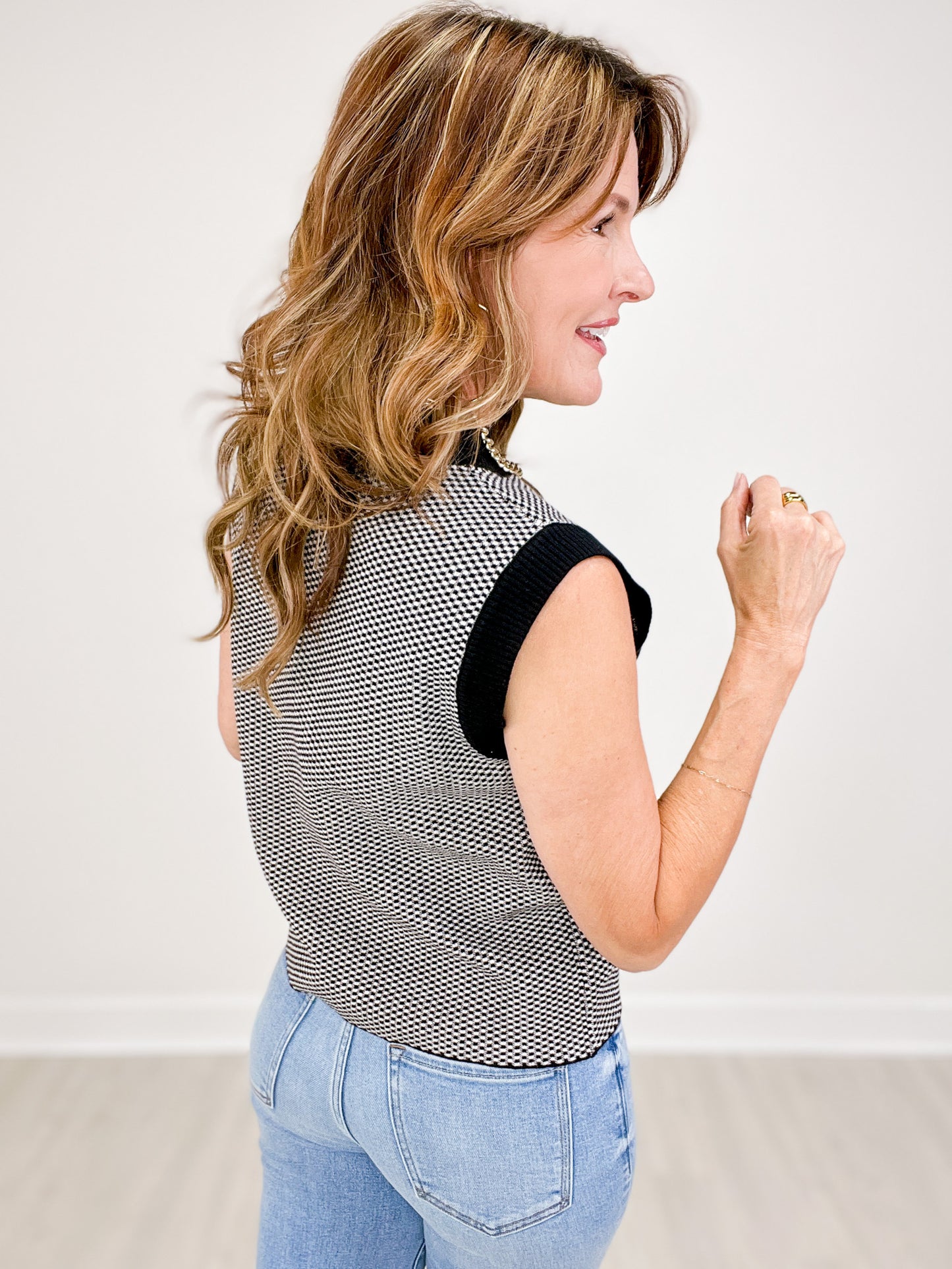 Sleeveless Checker Knit Top with Ribbed Band Neckline