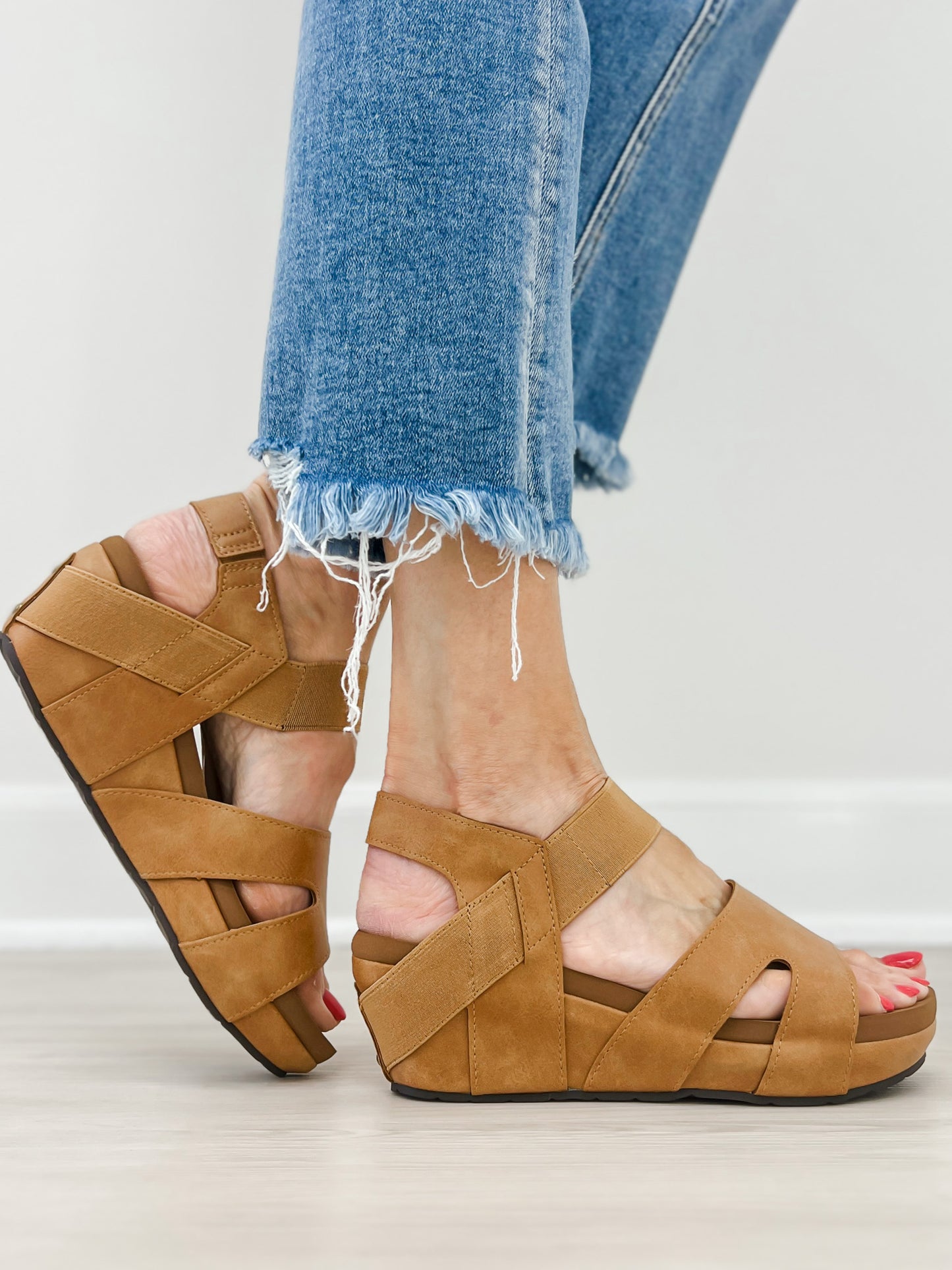 Pierre Dumas CERRA-2 Sandals in Mocha