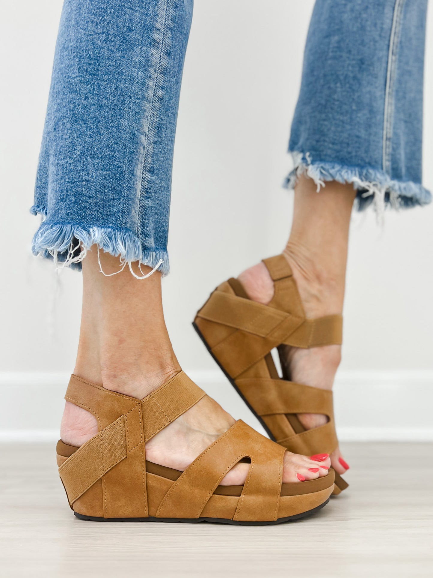 Pierre Dumas CERRA-2 Sandals in Mocha