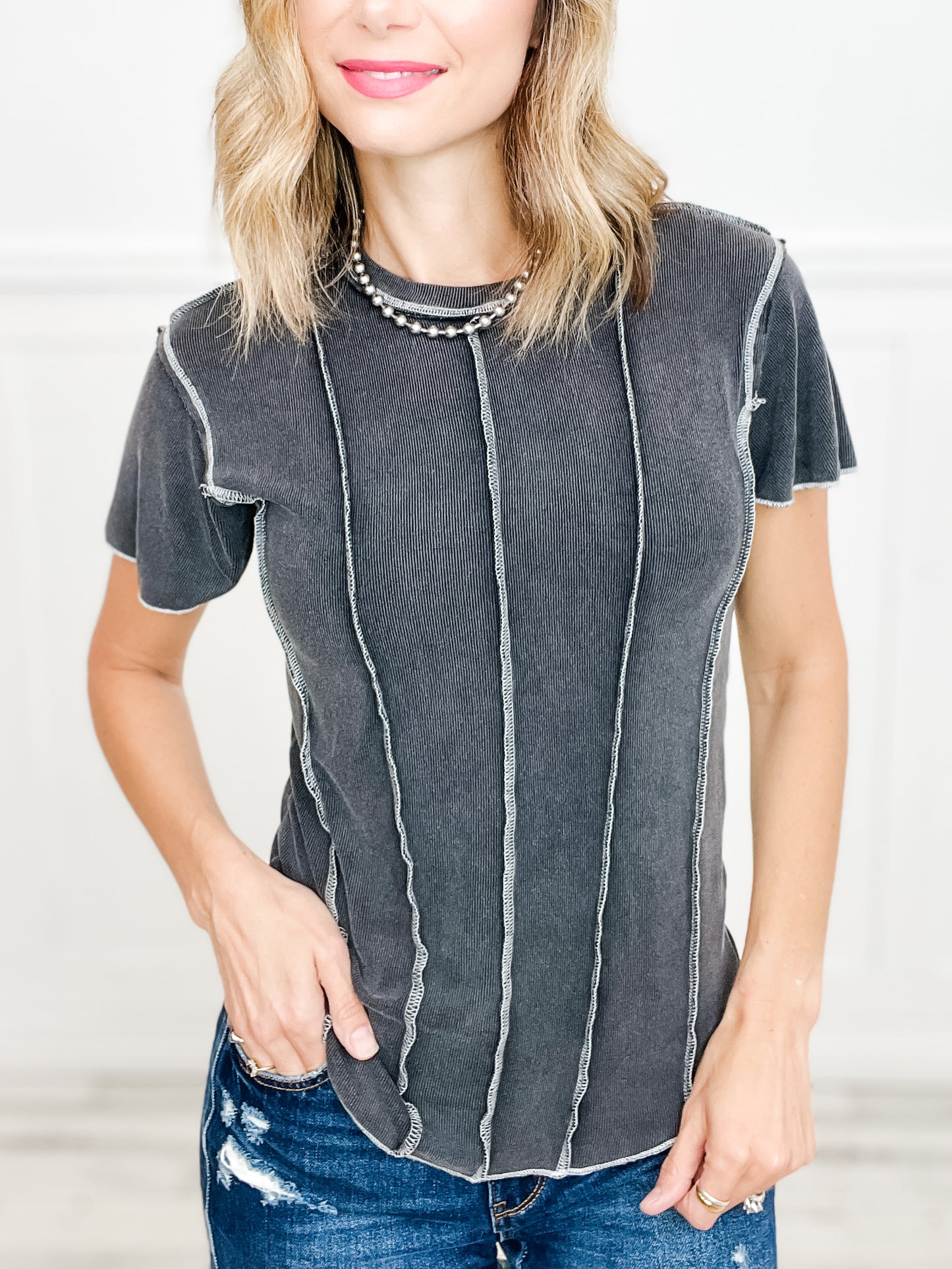 Round neck short sleeve overlock stitch detail top