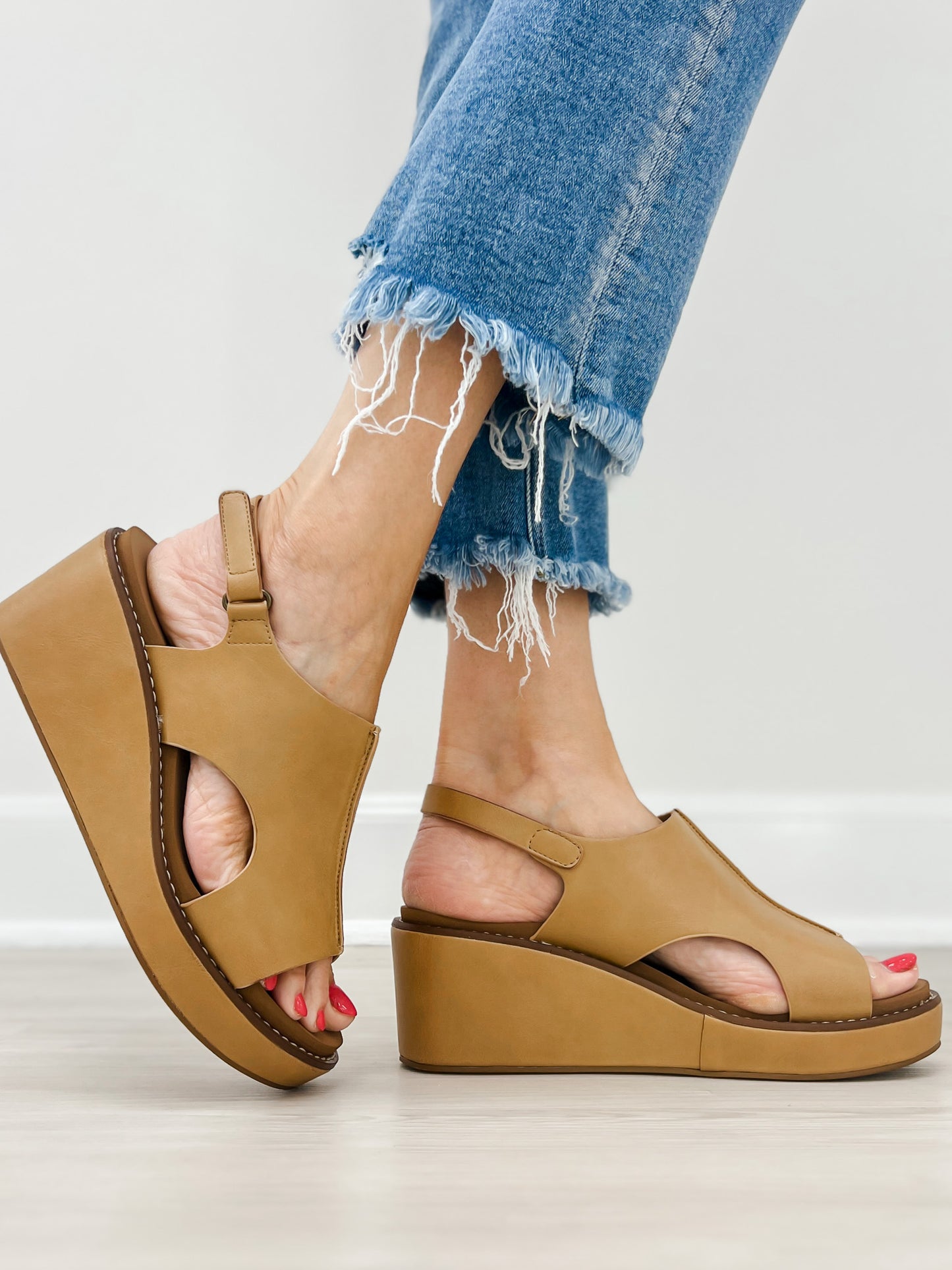 Pierre Dumas SONDA-6 Sandals in Taupe