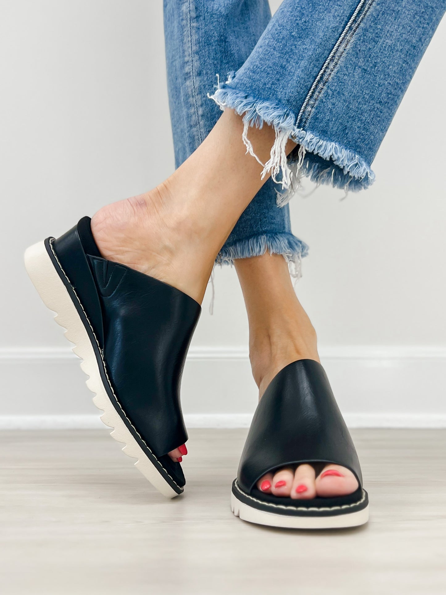 Pierre Dumas Expand-1 Sandals in Black