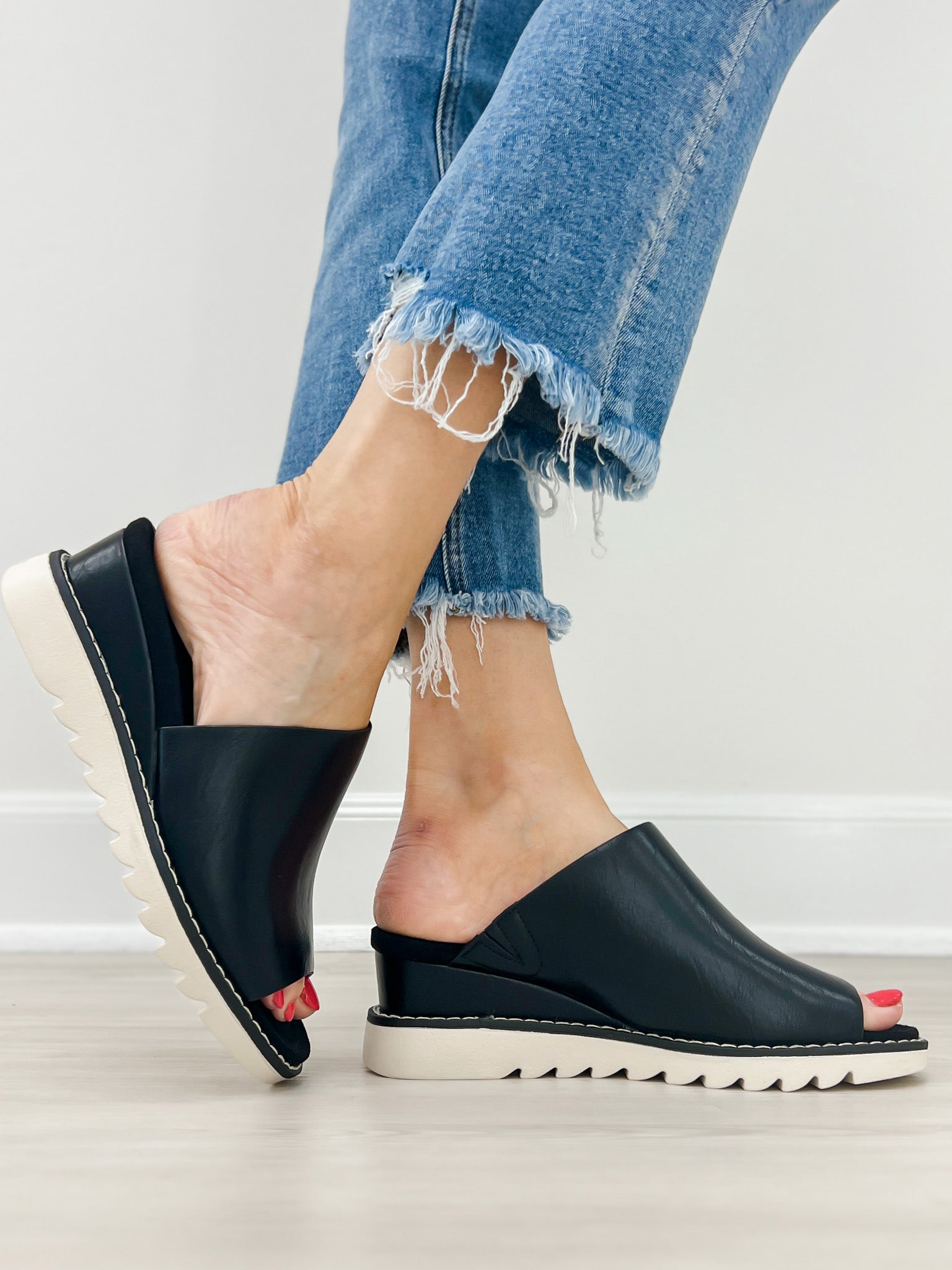 Pierre Dumas Expand-1 Sandals in Black