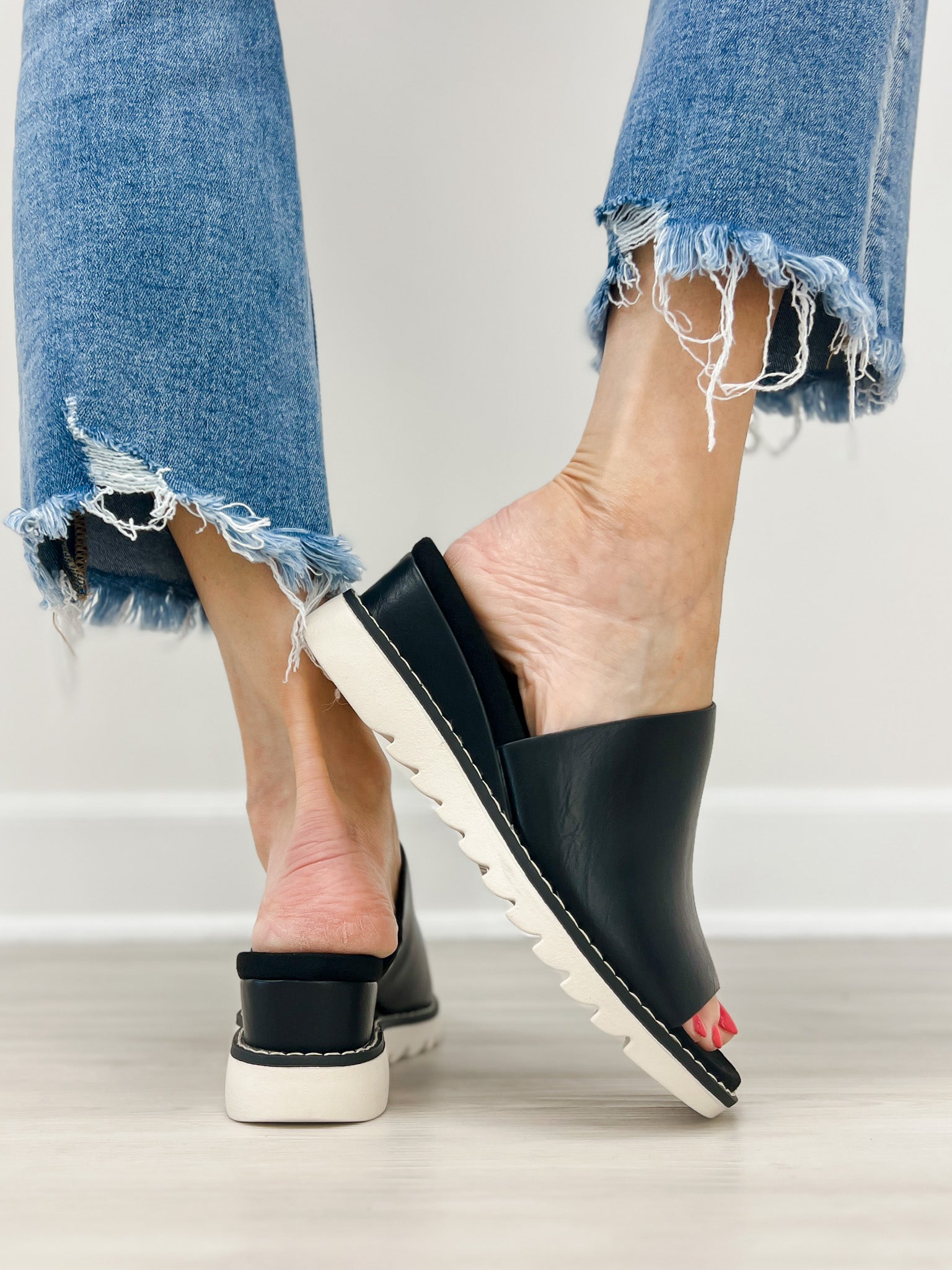 Pierre Dumas Expand-1 Sandals in Black