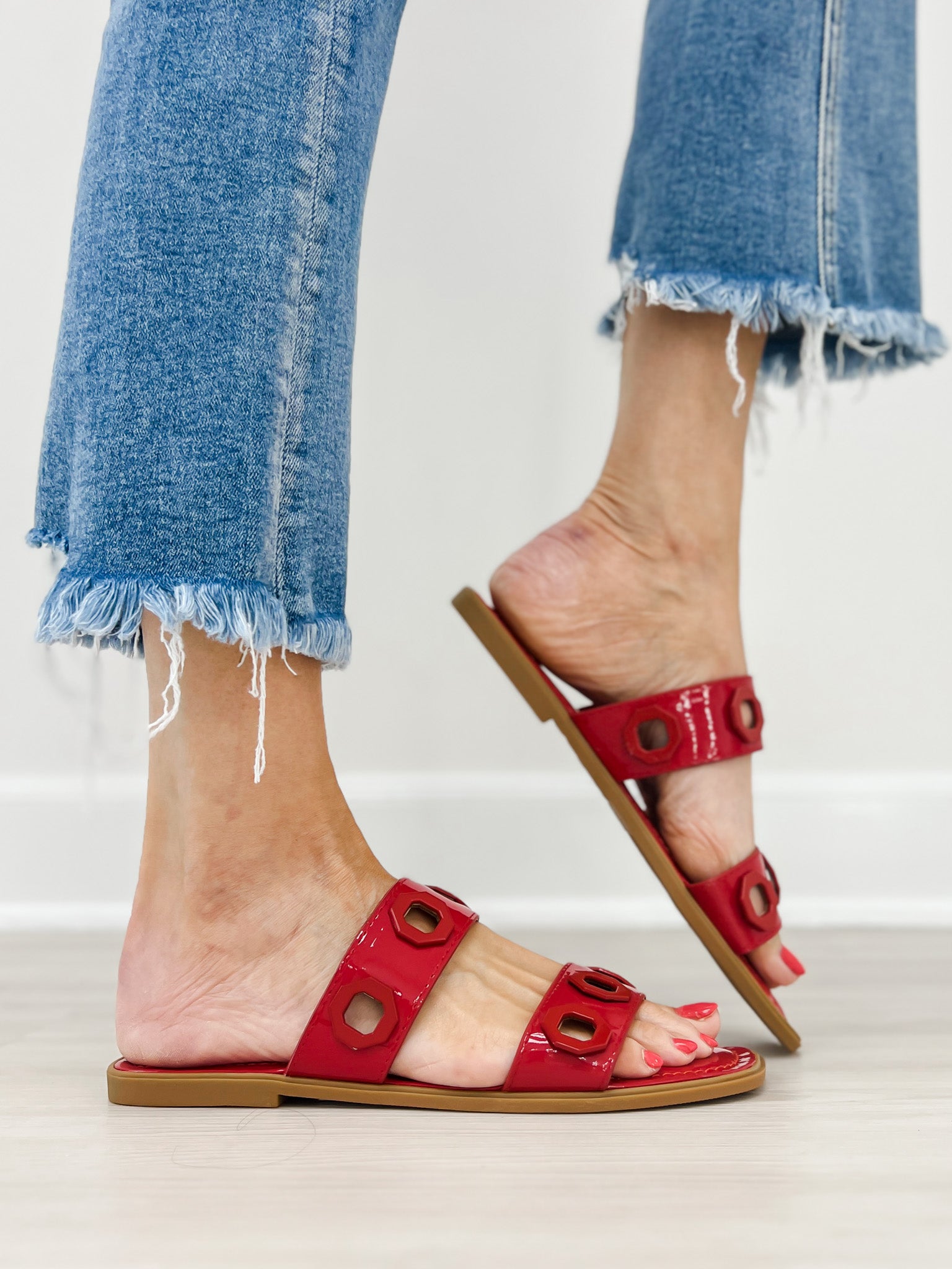 Pierre Dumas Empress-54 Slides in Red Patent