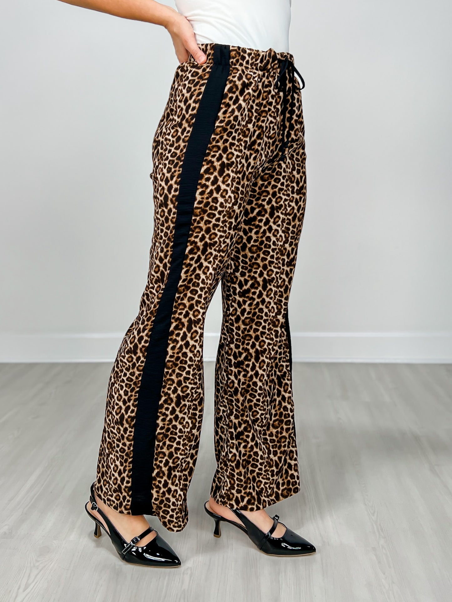 Leopard Print Wide Leg Pants With Pockets