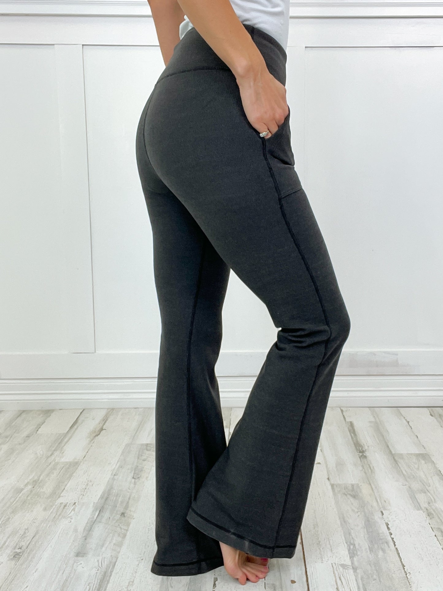 Leap Rib Brushed High-Rise Bell Bottom Pant with Side Pockets in Black