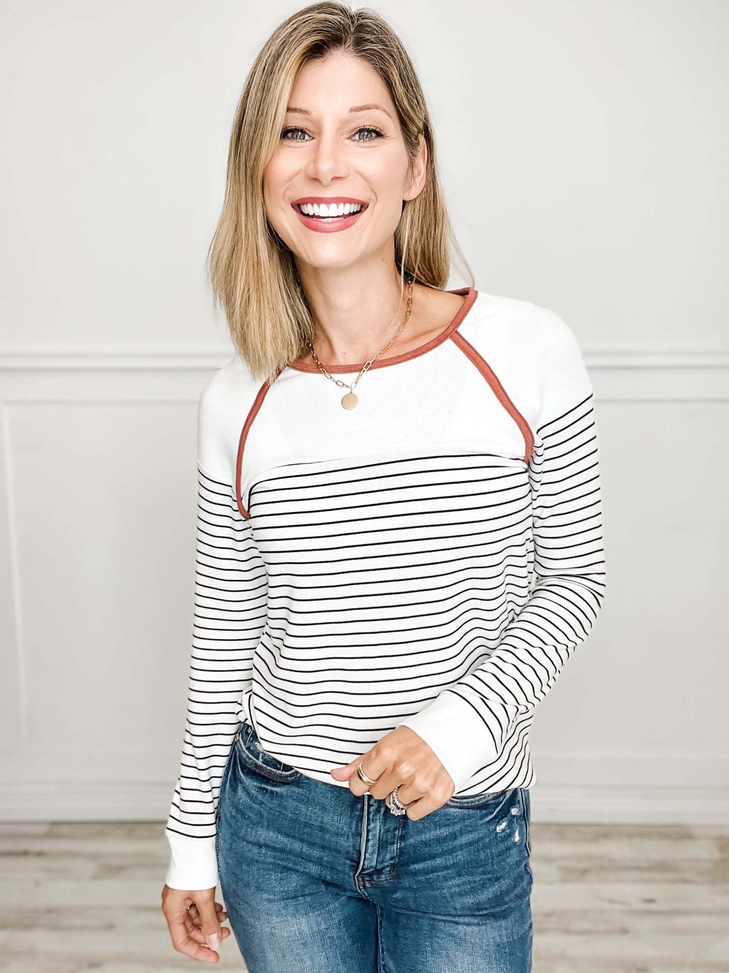 STRIPED CREW NECK LONG SLEEVE KNIT TOP