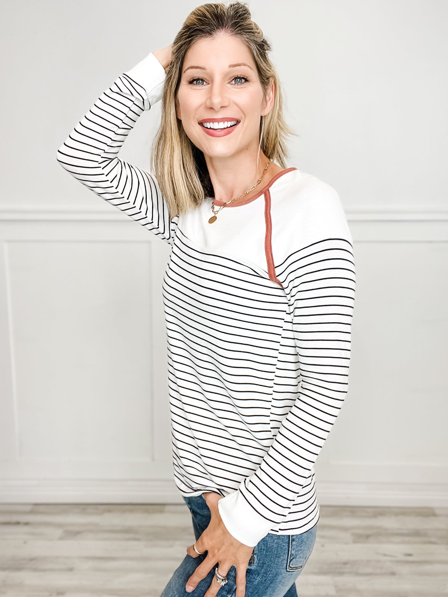 STRIPED CREW NECK LONG SLEEVE KNIT TOP