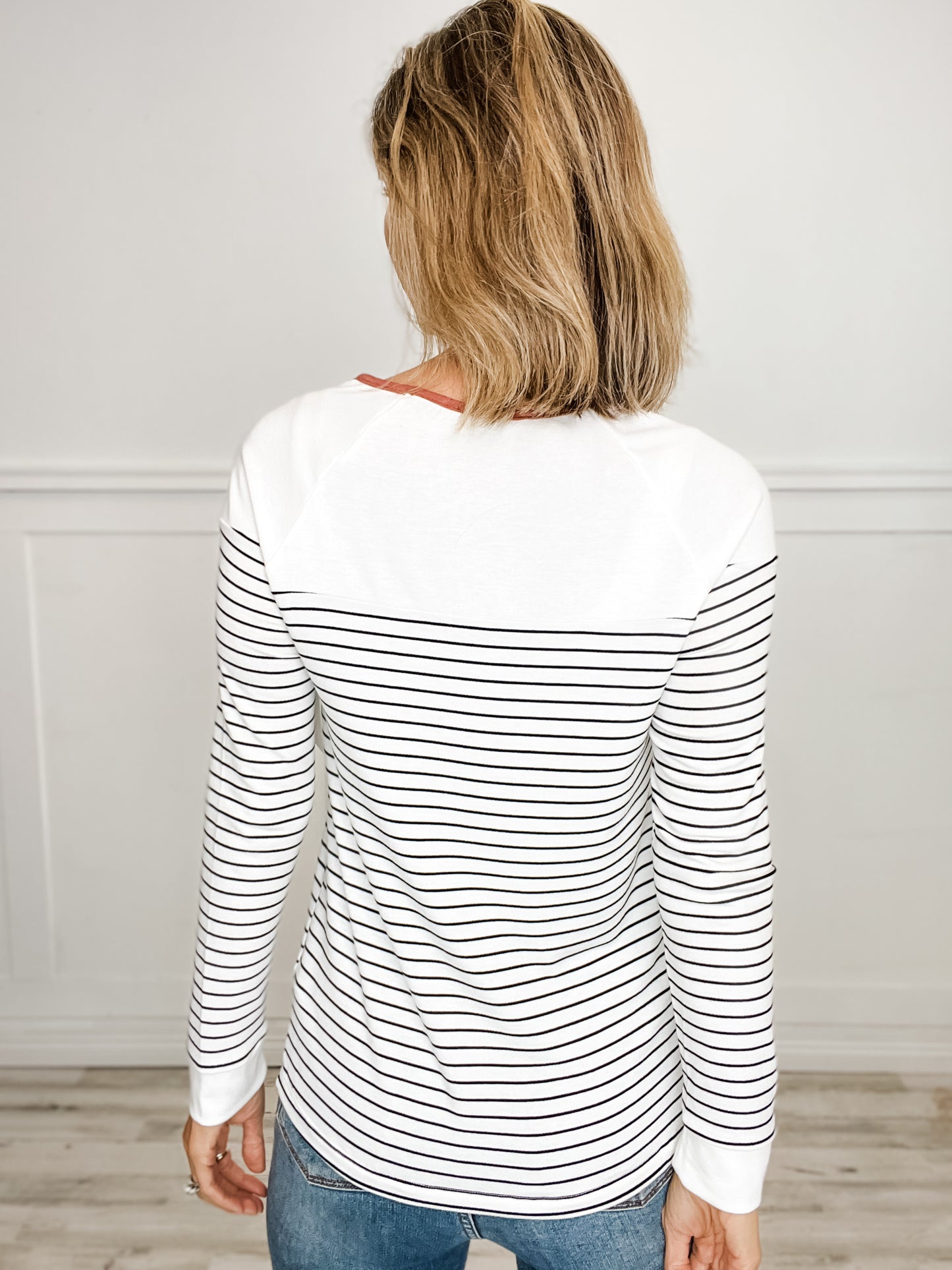 STRIPED CREW NECK LONG SLEEVE KNIT TOP