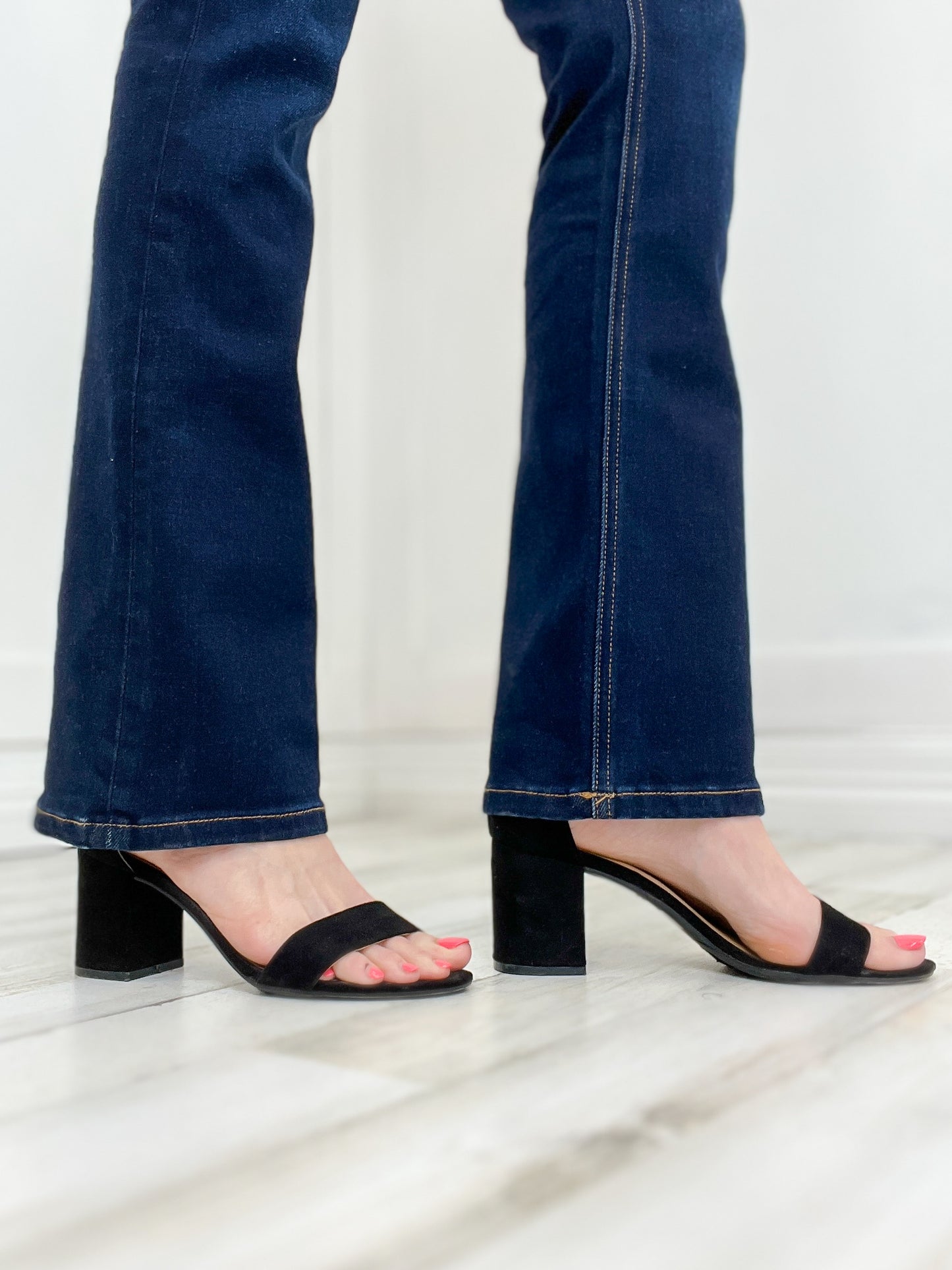 Vervet Miranda Mid Rise Bootcut Jean