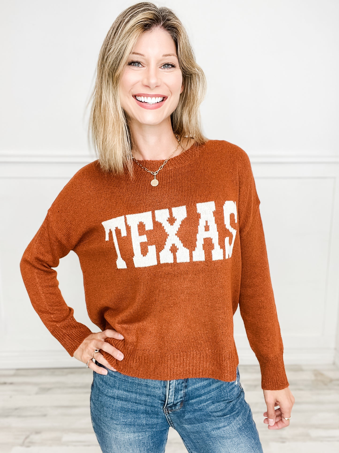 Texas Wide Crew Neck Long Sleeve Pullover Top