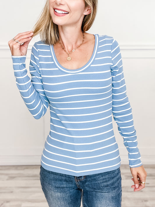 SCOOP NECK STRIPED TOP